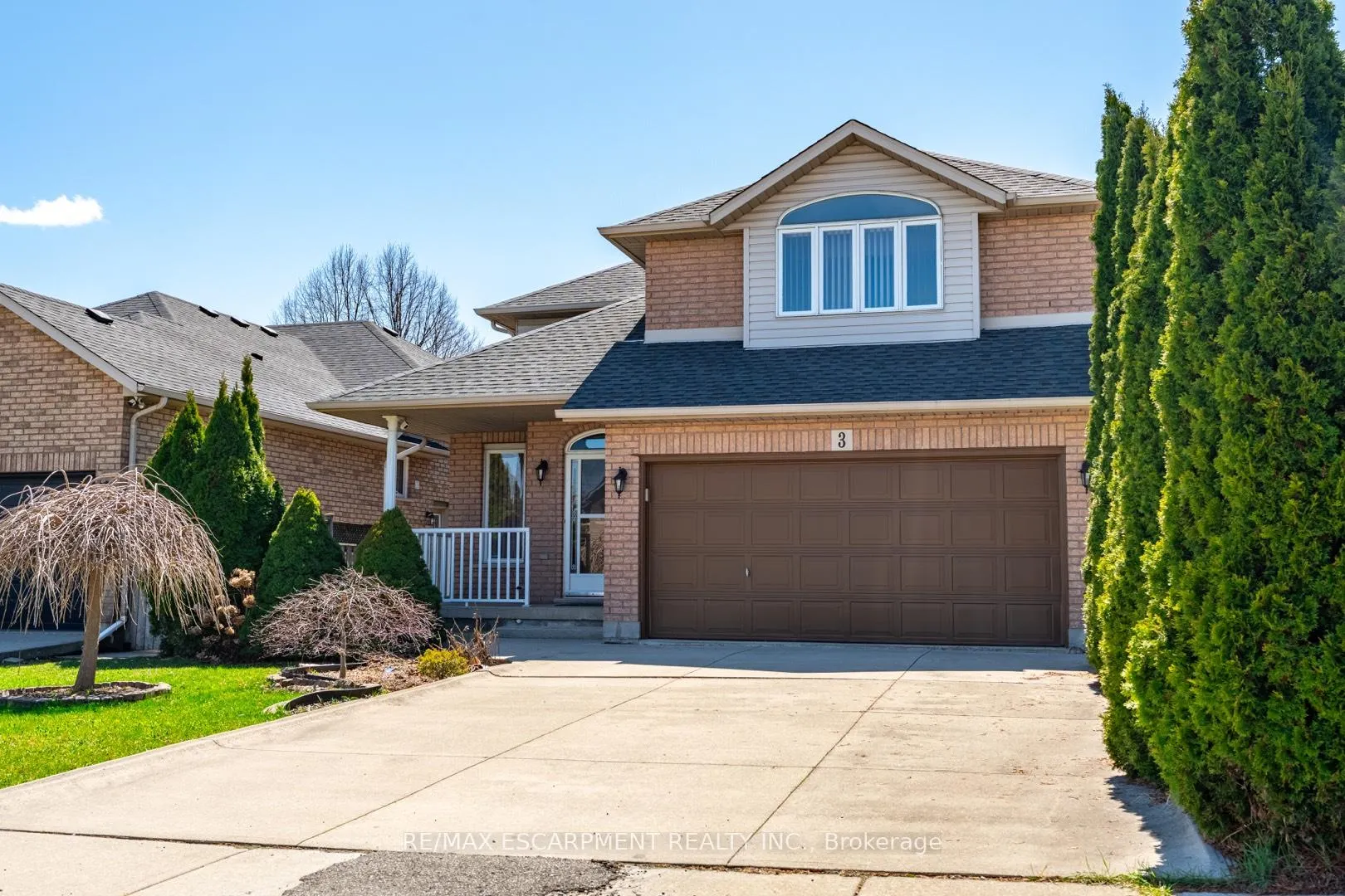 Photo 2 of 3 Resolute Drive, Hamilton, Crerar — HOMEH
