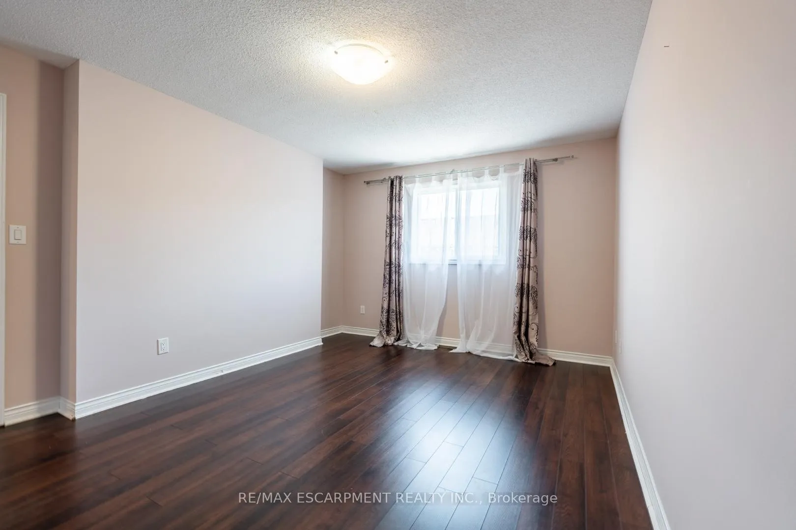 Photo 27 of 3 Resolute Drive, Hamilton, Crerar — HOMEH