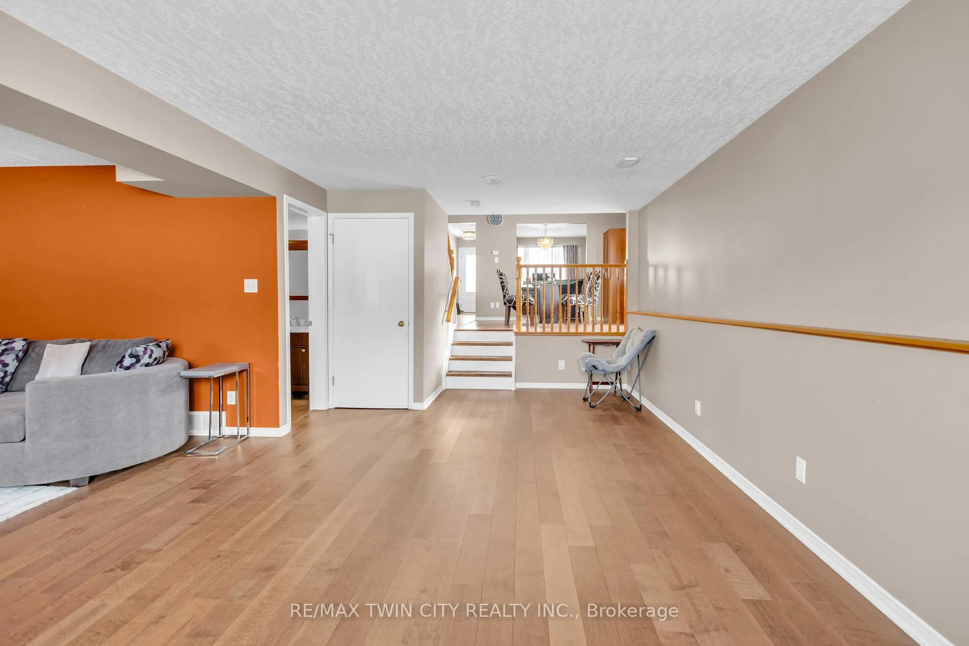 Photo 4 of 28 Ridgeway Crescent, Kitchener — HOMEH