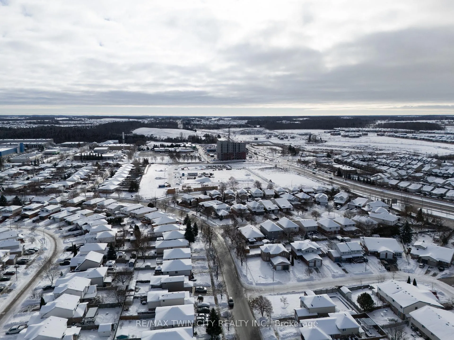 Photo 32 of 28 Ridgeway Crescent, Kitchener — HOMEH