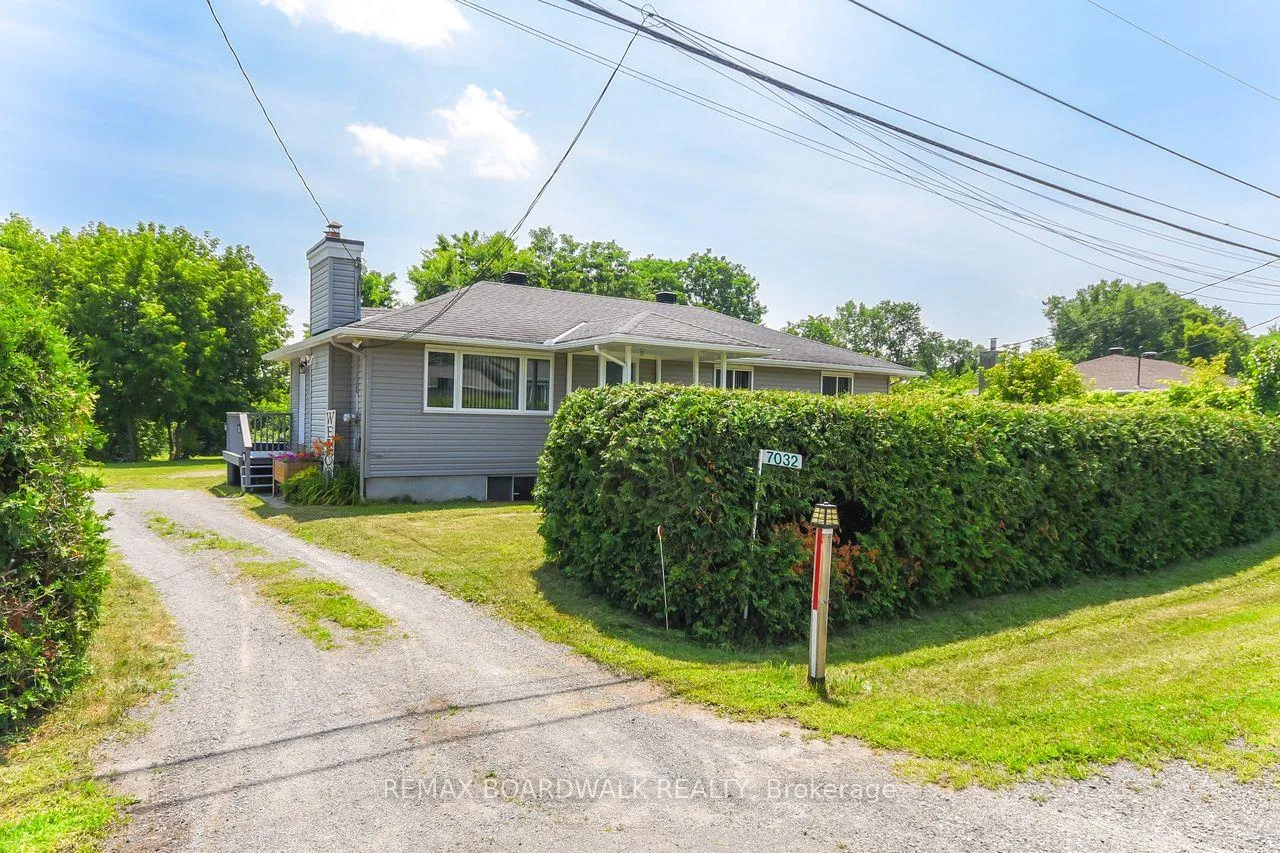 Photo 4 of 7032 Mason Street, Ottawa, Greely — HOMEH