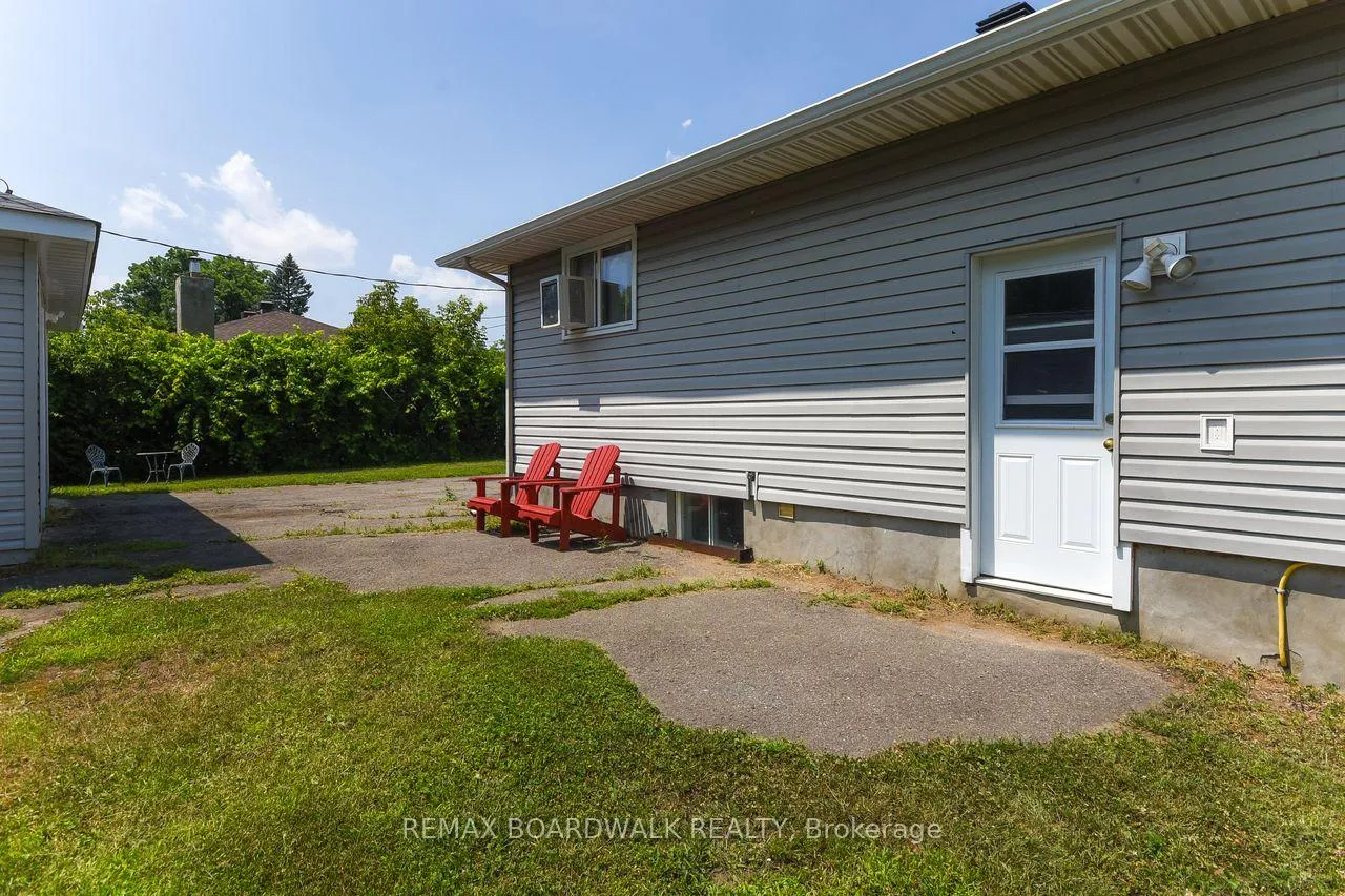 Photo 6 of 7032 Mason Street, Ottawa, Greely — HOMEH