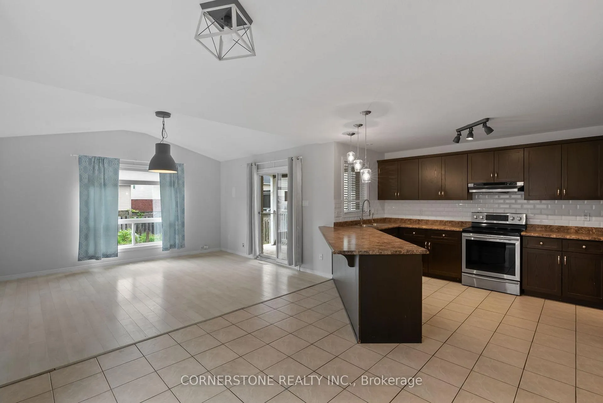 Photo 7 of 124 Fleming Way, Shelburne — HOMEH