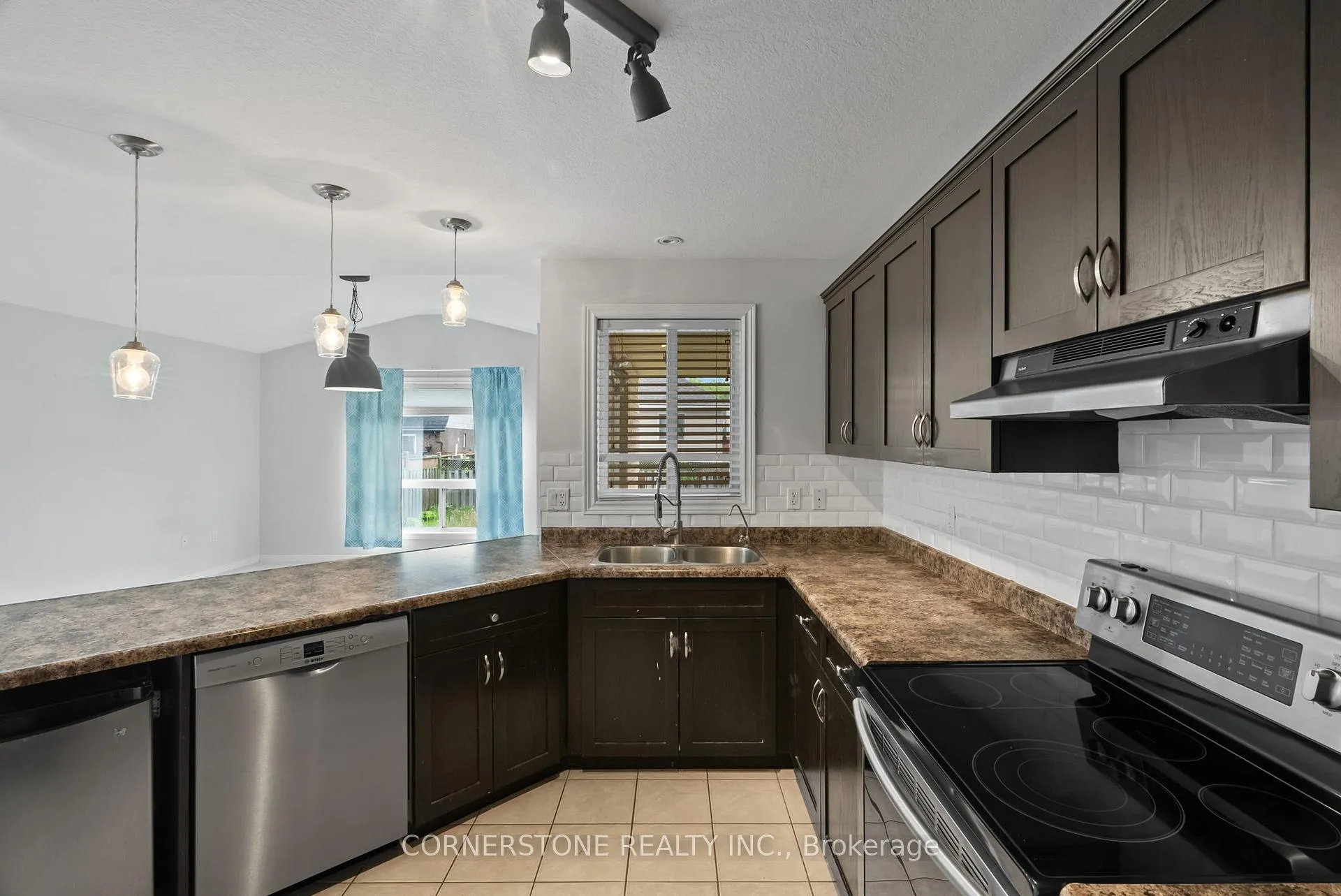 Photo 10 of 124 Fleming Way, Shelburne — HOMEH