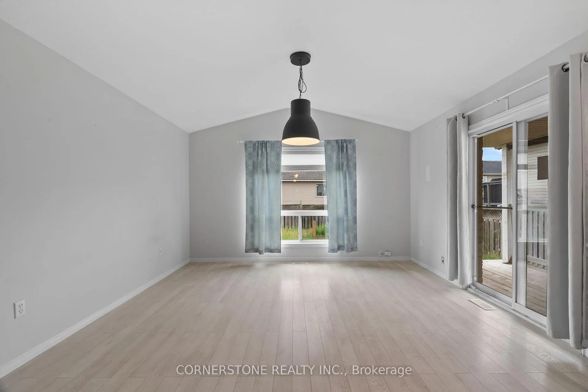 Photo 12 of 124 Fleming Way, Shelburne — HOMEH
