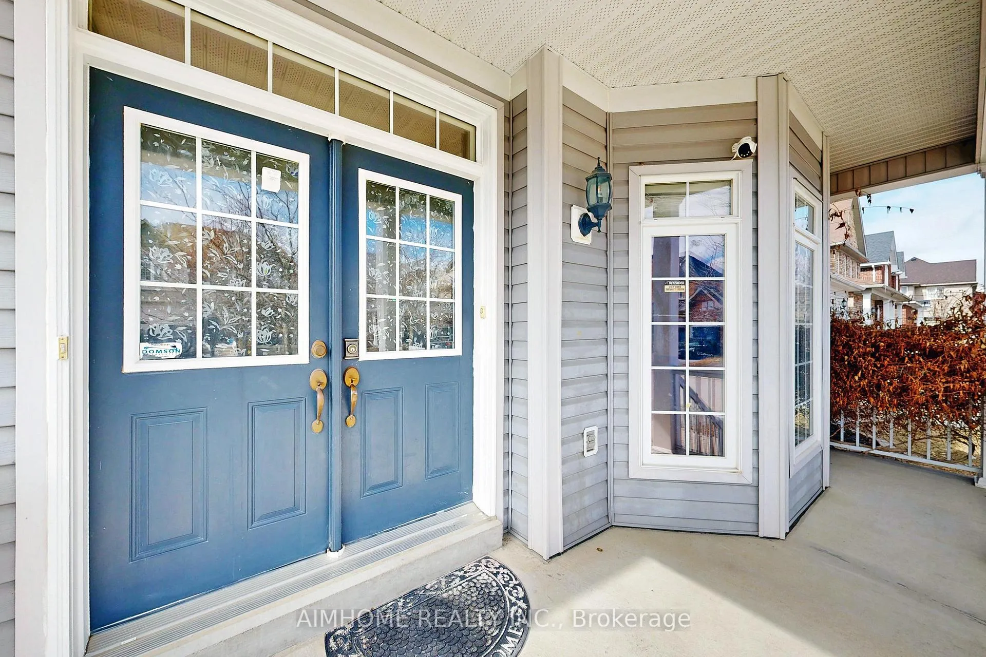 Photo 3 of 8 Brookhurst Avenue, Georgina, Keswick South — HOMEH