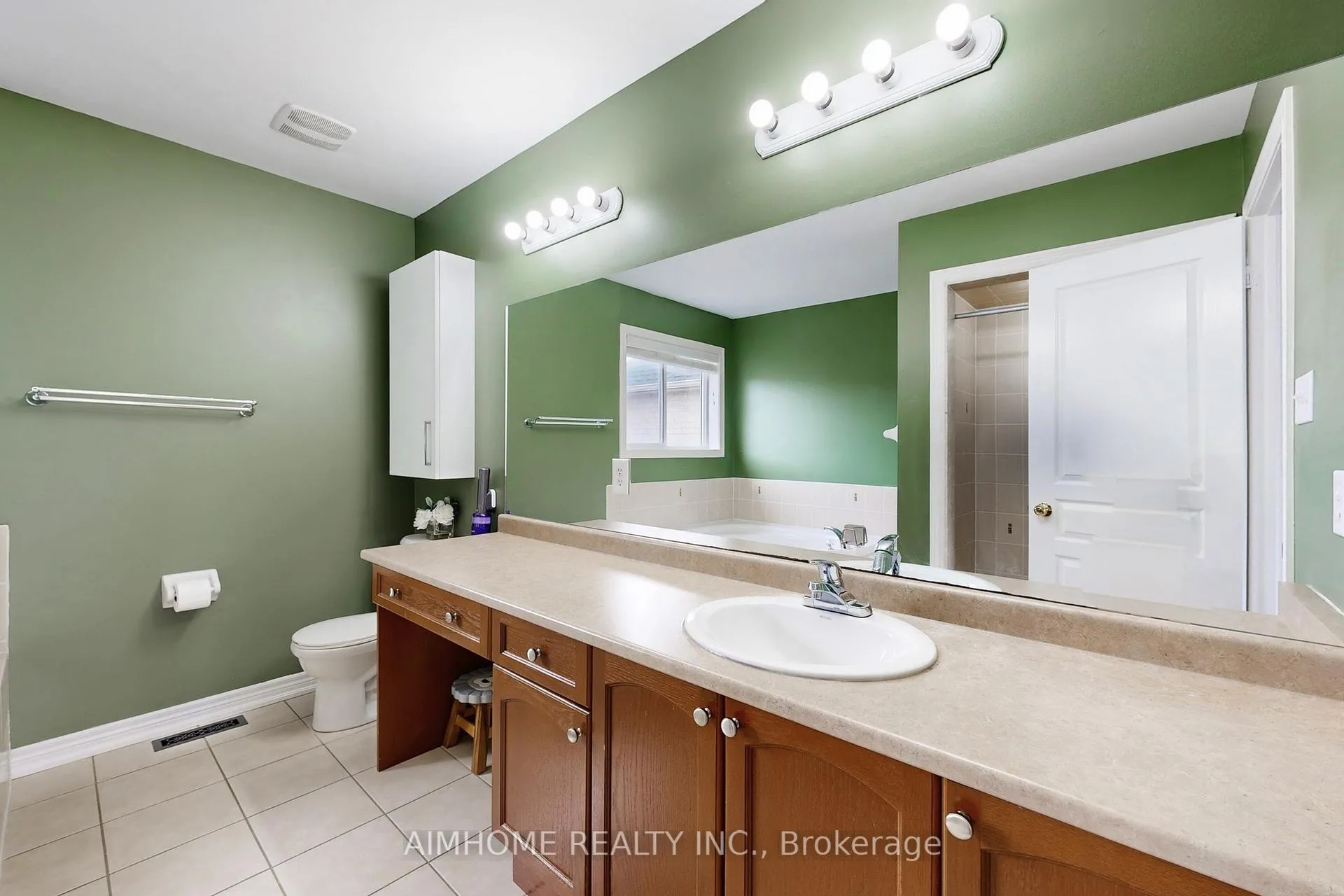 Photo 30 of 8 Brookhurst Avenue, Georgina, Keswick South — HOMEH