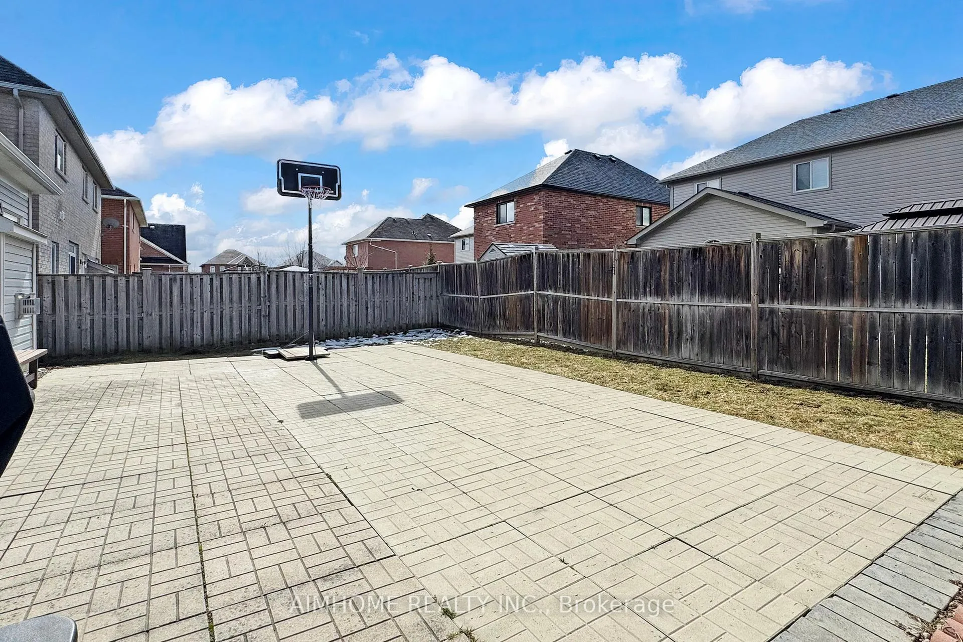 Photo 47 of 8 Brookhurst Avenue, Georgina, Keswick South — HOMEH