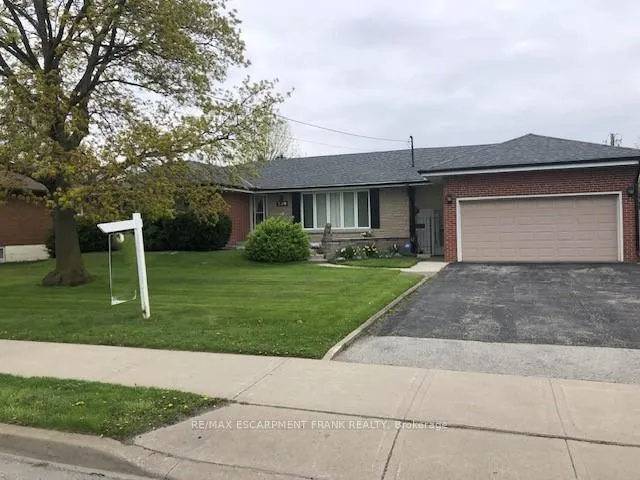 Photo 2 of 209 Nash Road N, Hamilton, Kentley — HOMEH