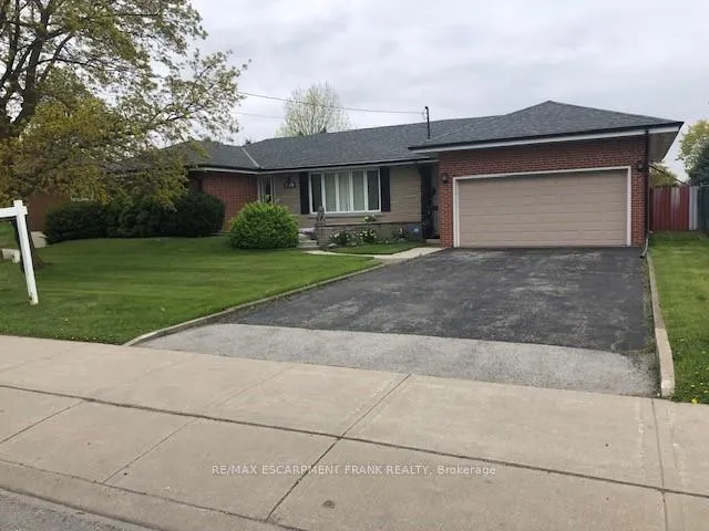 Photo 3 of 209 Nash Road N, Hamilton, Kentley — HOMEH
