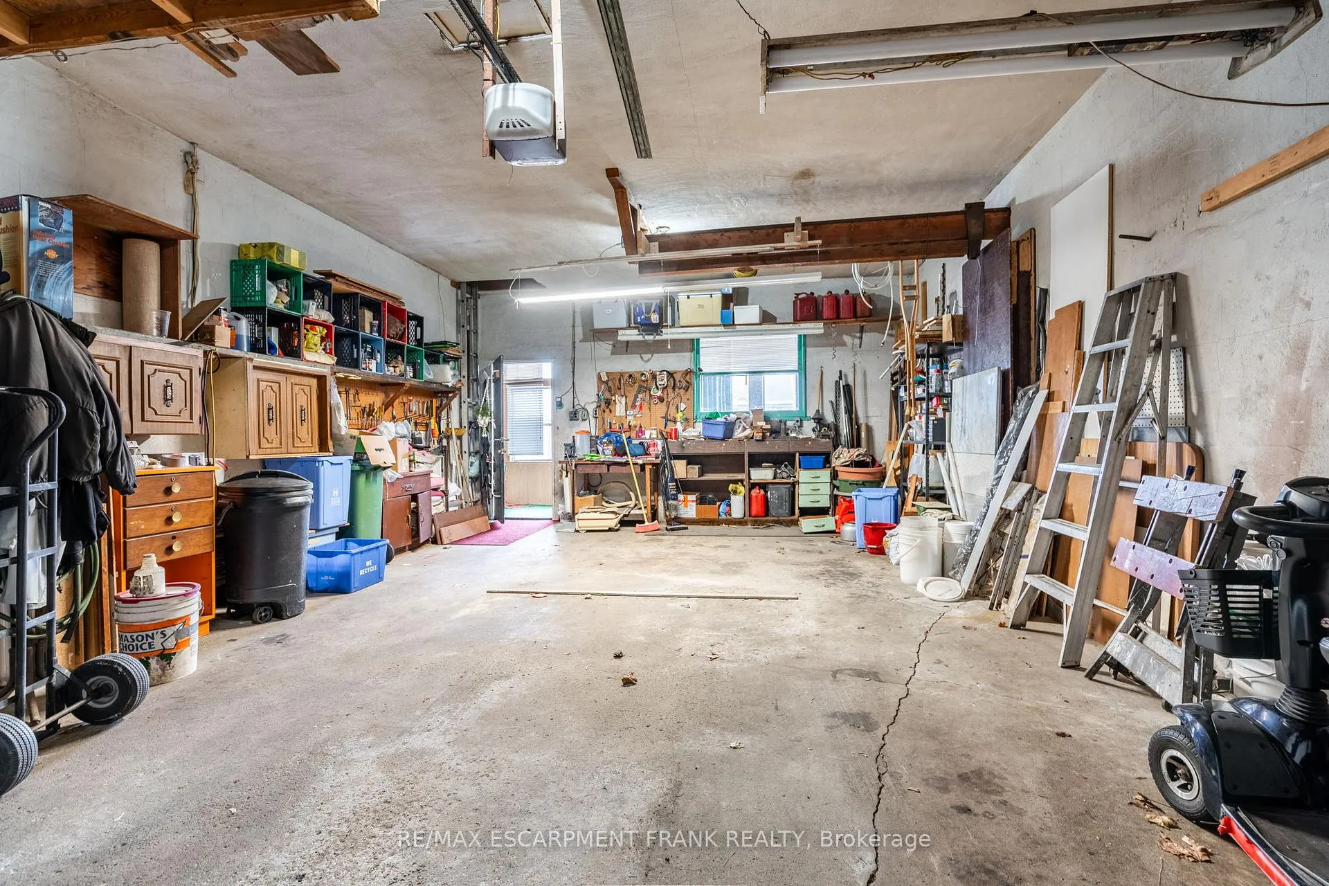 Photo 32 of 209 Nash Road N, Hamilton, Kentley — HOMEH