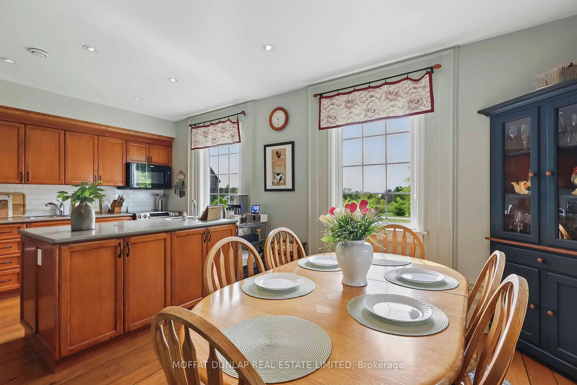 Photo 3 of 16473 Mount Pleasant Road, Caledon, Rural Caledon — HOMEH