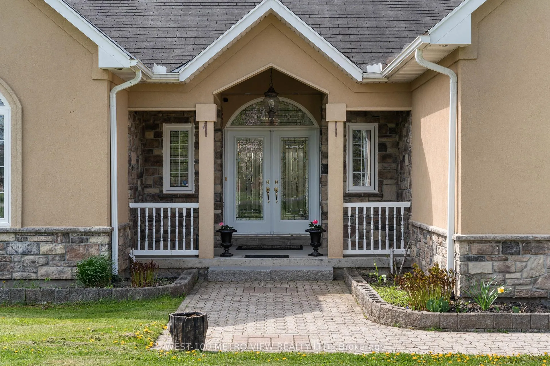 Photo 3 of 49 River Road, Brant, Brantford Twp — HOMEH