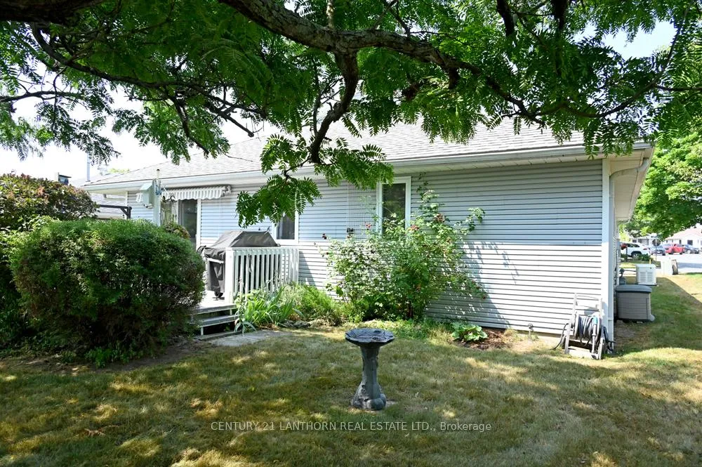 Photo 7 of 26 Heritage Drive, Prince Edward County, Wellington — HOMEH