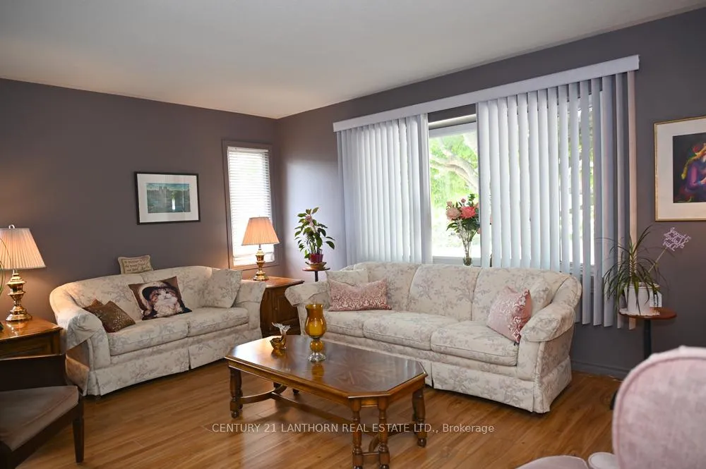 Photo 23 of 26 Heritage Drive, Prince Edward County, Wellington — HOMEH