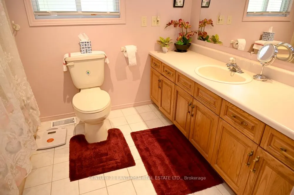 Photo 49 of 26 Heritage Drive, Prince Edward County, Wellington — HOMEH
