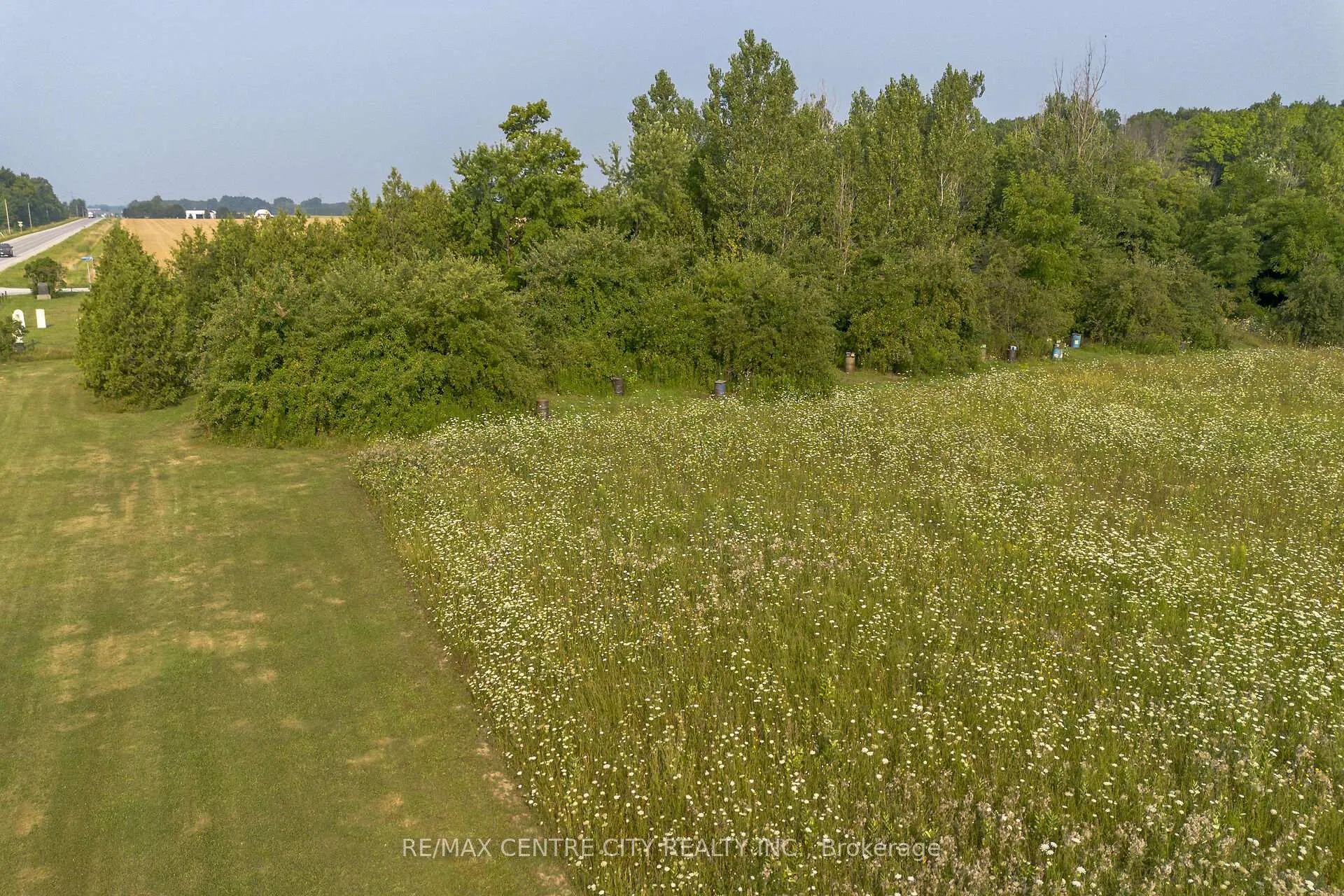 Photo 11 of 39006 Zurich-Hensall Road, Bluewater, Hensall — HOMEH