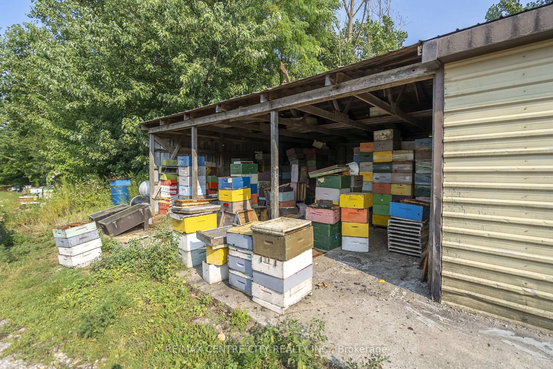 Photo 24 of 39006 Zurich-Hensall Road, Bluewater, Hensall — HOMEH