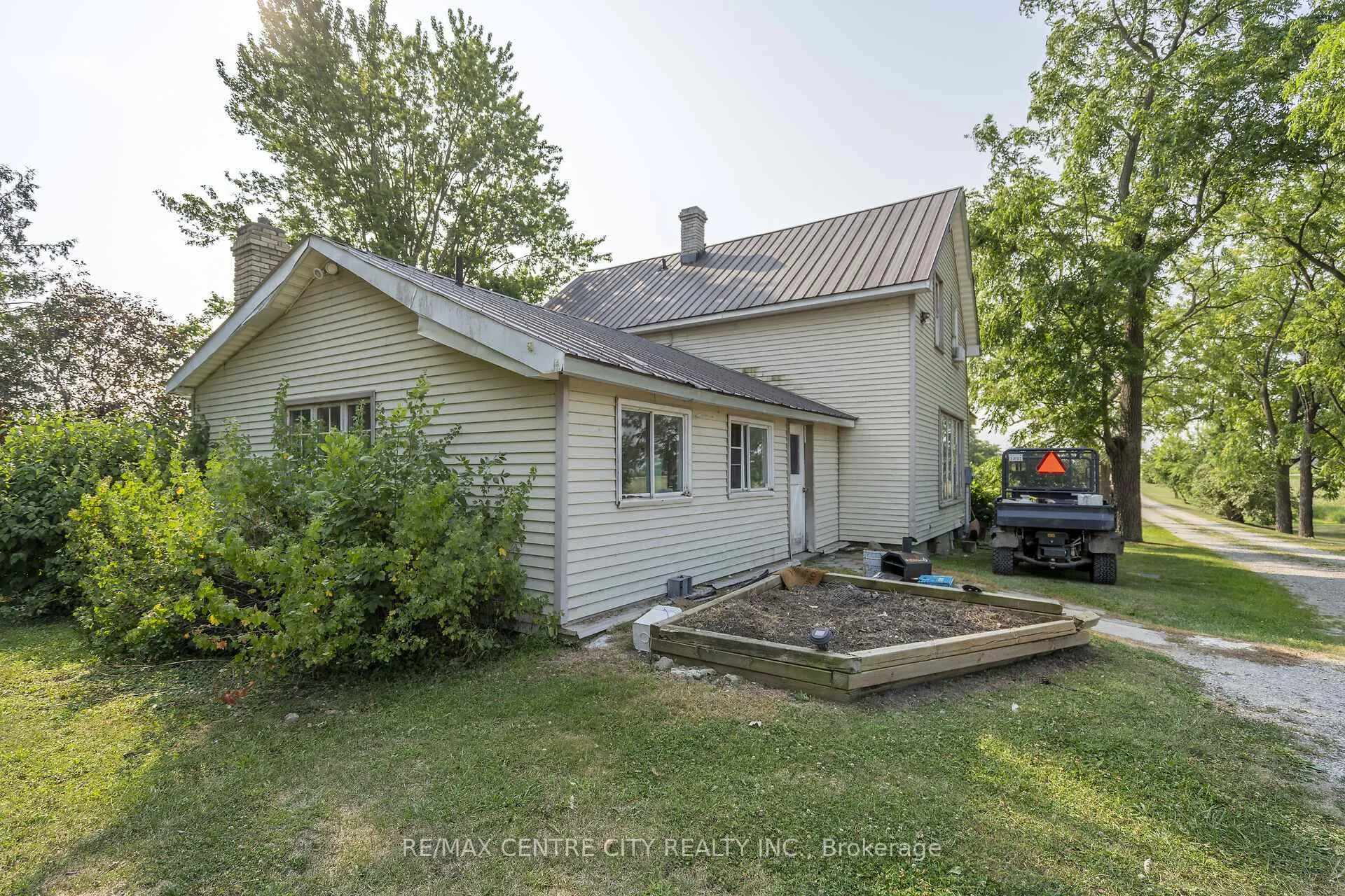Photo 31 of 39006 Zurich-Hensall Road, Bluewater, Hensall — HOMEH