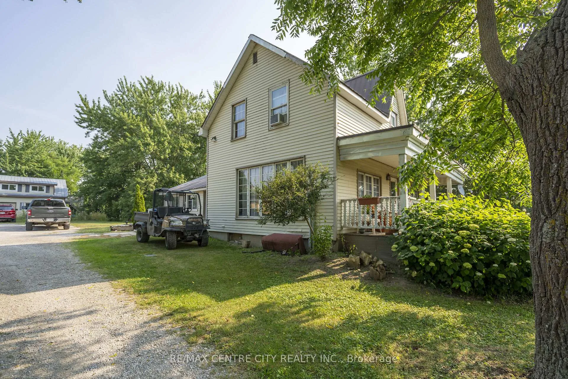 Photo 32 of 39006 Zurich-Hensall Road, Bluewater, Hensall — HOMEH