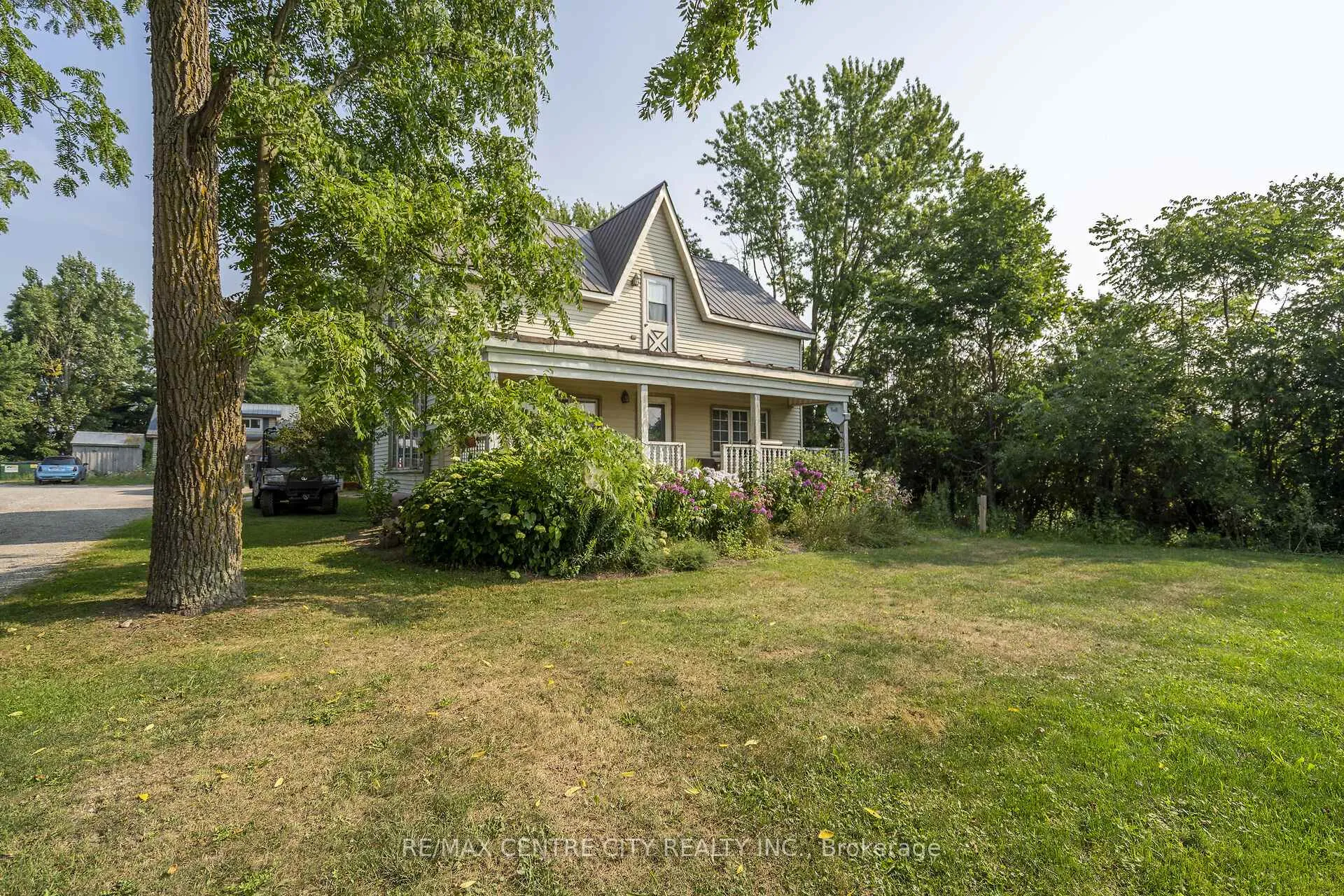 Photo 33 of 39006 Zurich-Hensall Road, Bluewater, Hensall — HOMEH