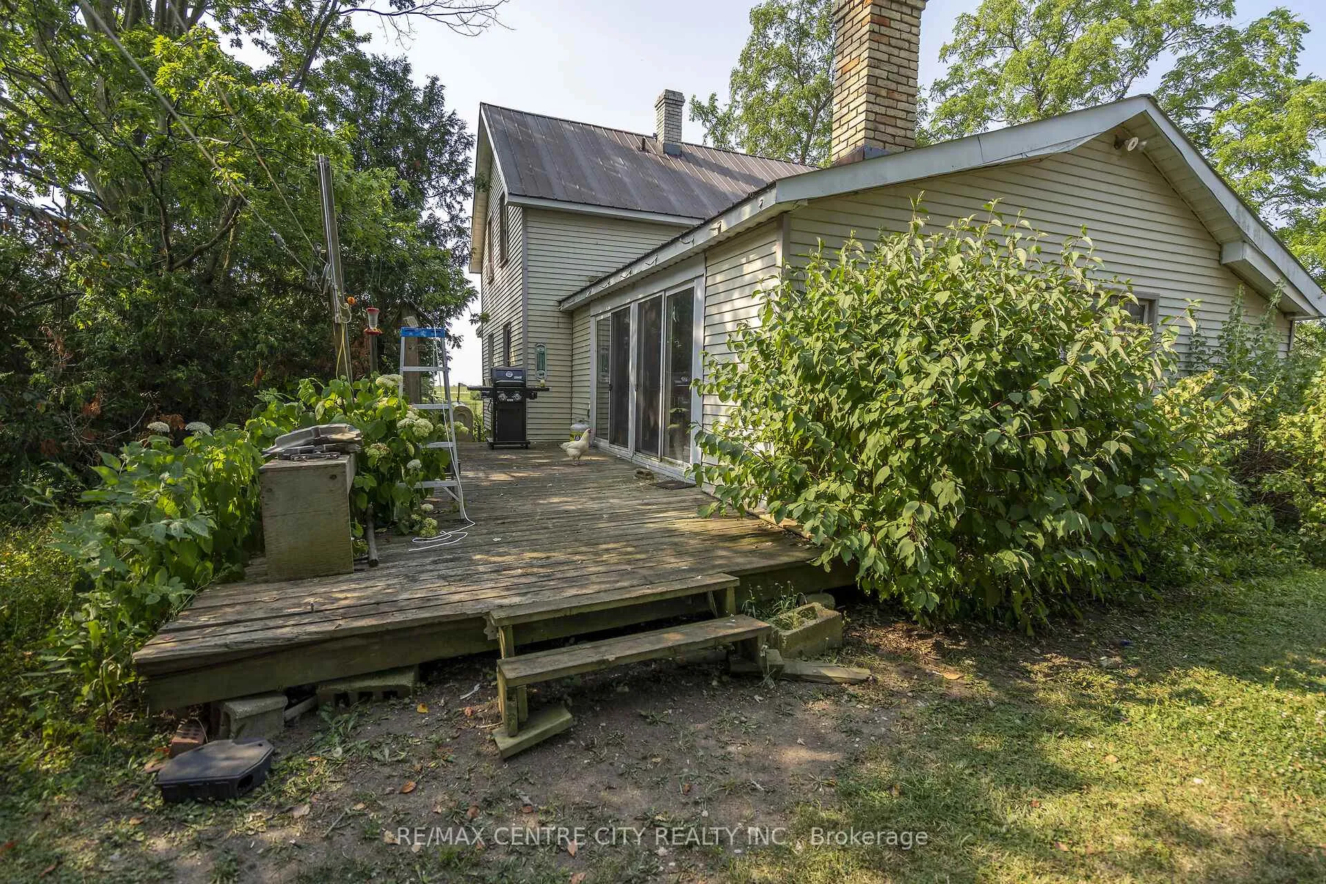 Photo 35 of 39006 Zurich-Hensall Road, Bluewater, Hensall — HOMEH