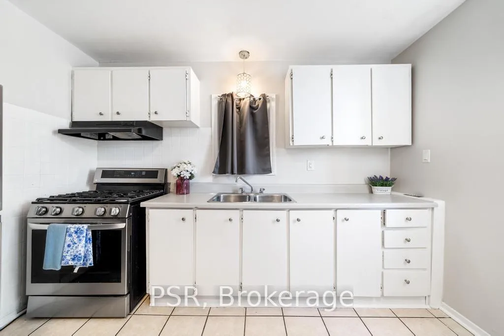 Photo 12 of 38 Princess Street, Hamilton, Gibson — HOMEH