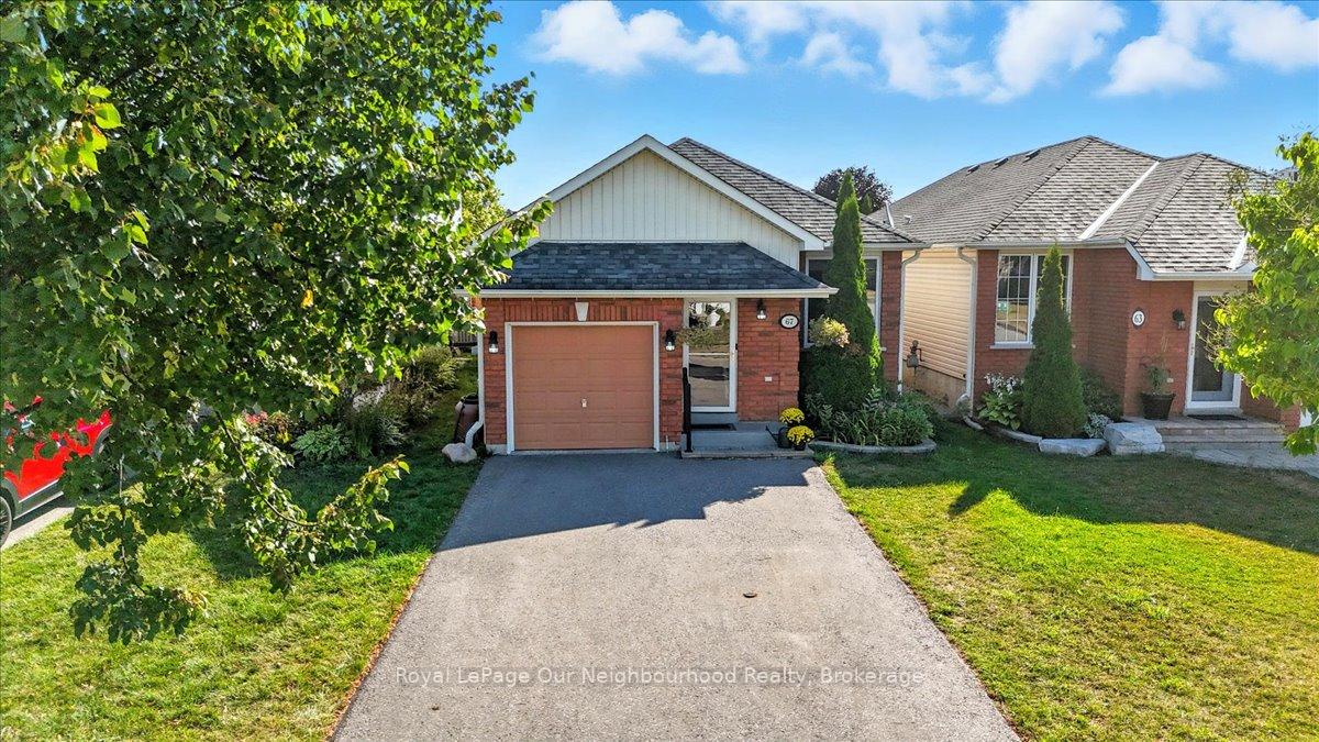 Photo 2 of 67 Harmer Drive, Clarington, Newcastle — HOMEH