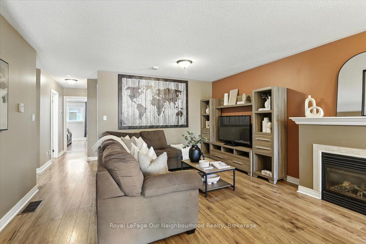 Photo 8 of 67 Harmer Drive, Clarington, Newcastle — HOMEH