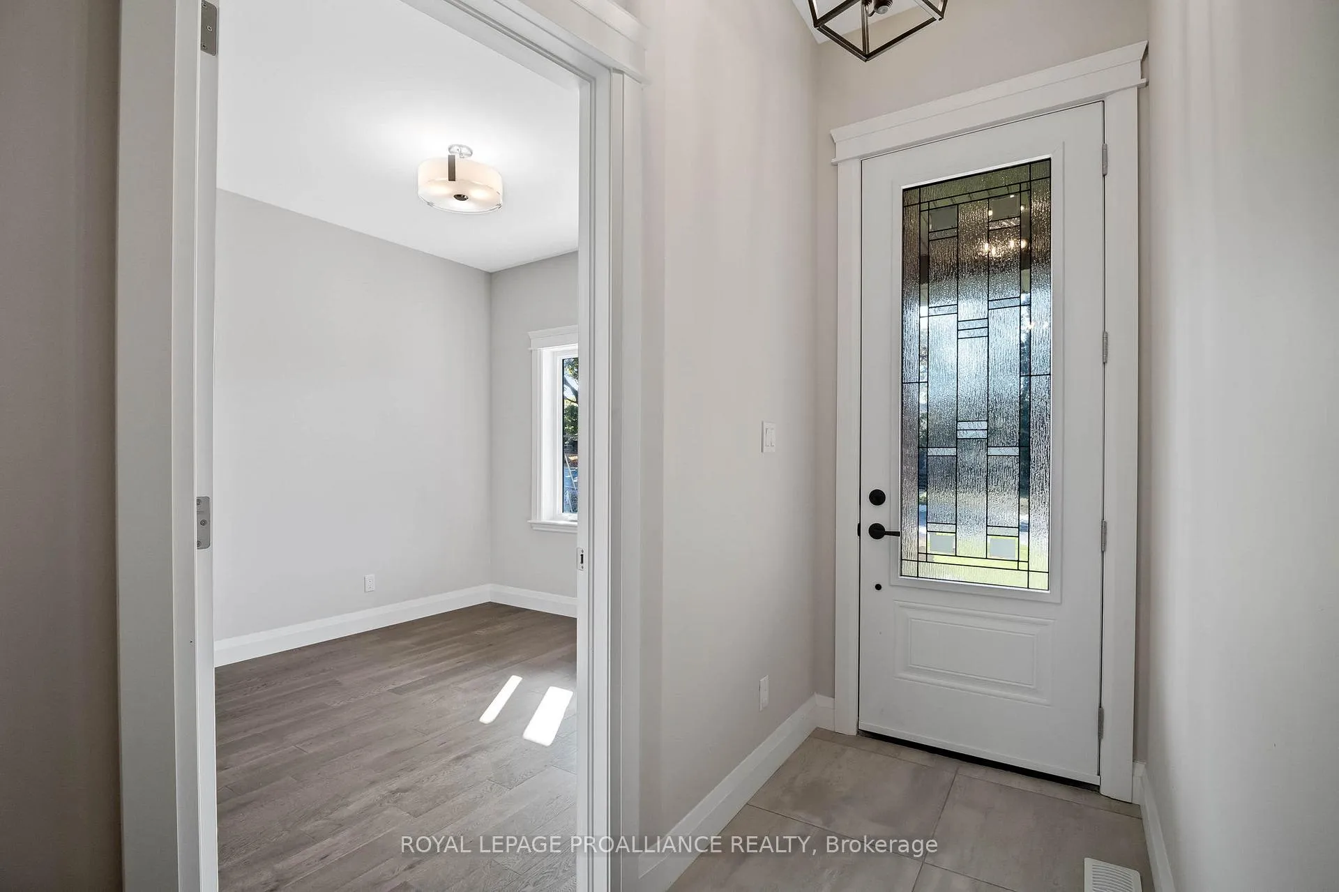 Photo 4 of 94B Sanford Street, Brighton — HOMEH