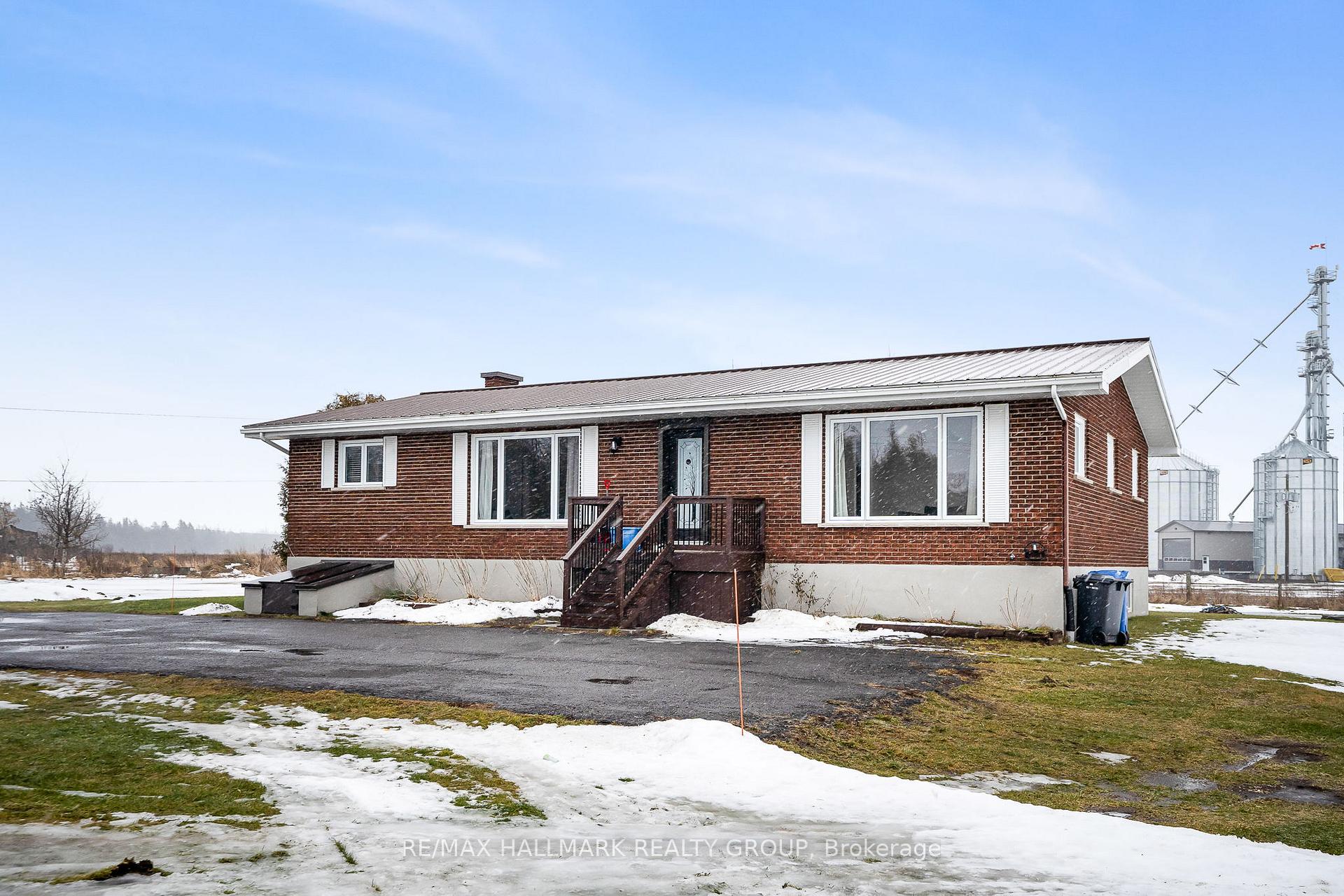 Photo 3 of 2631 County Road 17, Champlain, Champlain Twp — HOMEH