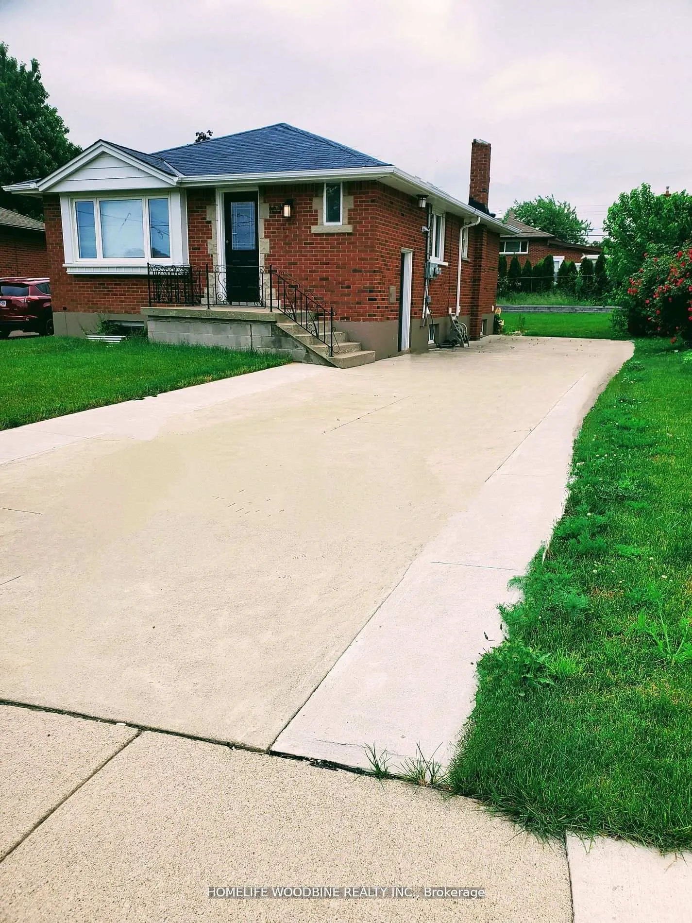 Photo 4 of 107 Winchester Boulevard, Hamilton, Hampton Heights — HOMEH