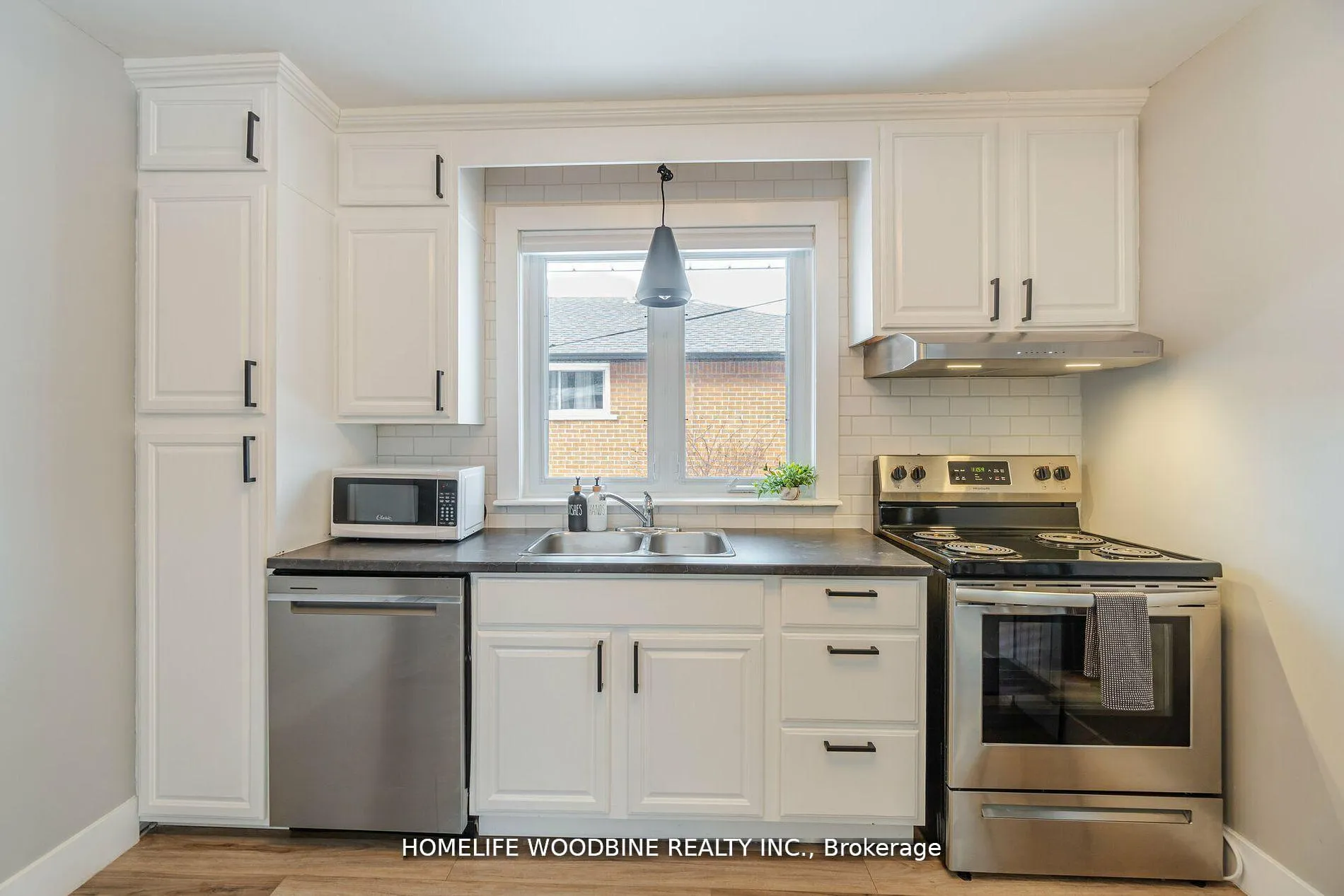 Photo 10 of 107 Winchester Boulevard, Hamilton, Hampton Heights — HOMEH