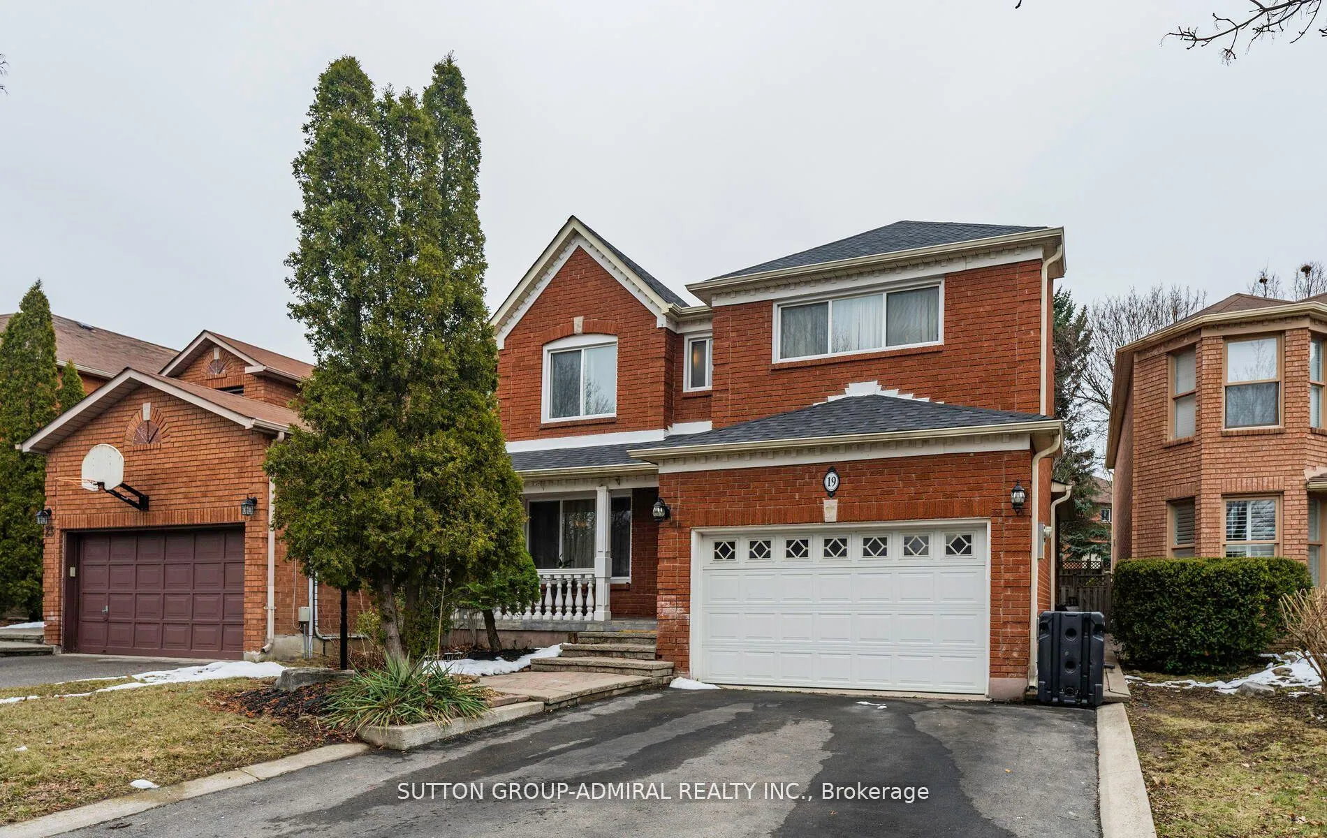Photo 1 of 19 Maxwell Court, Vaughan, Uplands — HOMEH