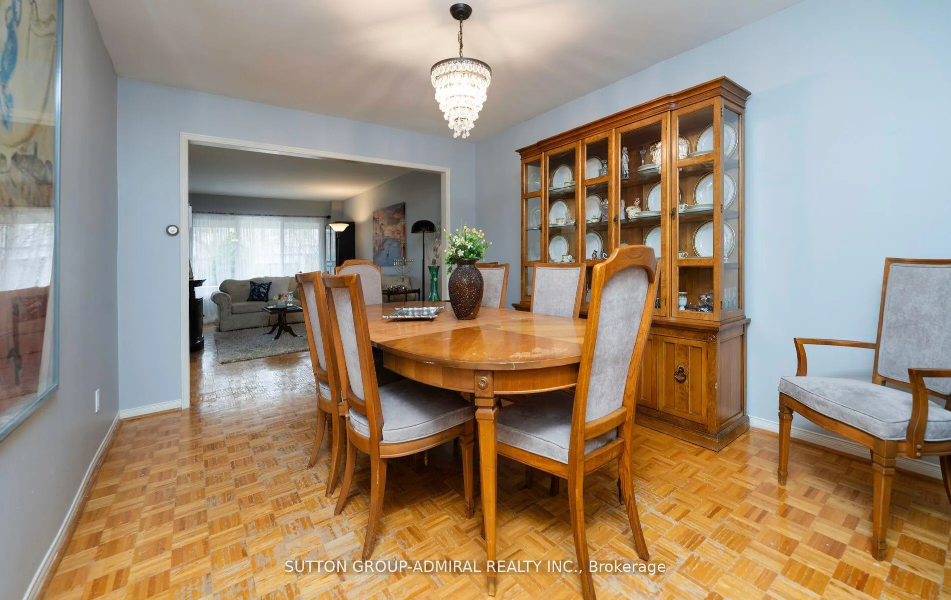 Photo 10 of 19 Maxwell Court, Vaughan, Uplands — HOMEH