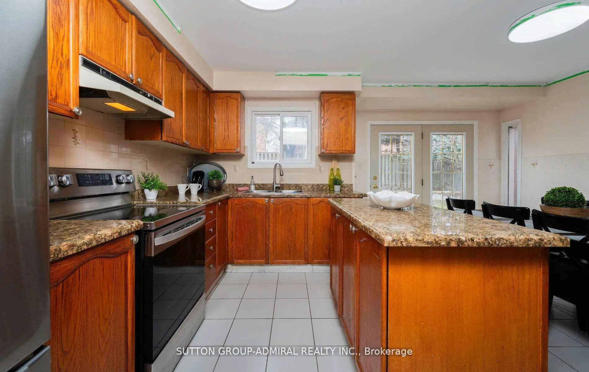 Photo 13 of 19 Maxwell Court, Vaughan, Uplands — HOMEH