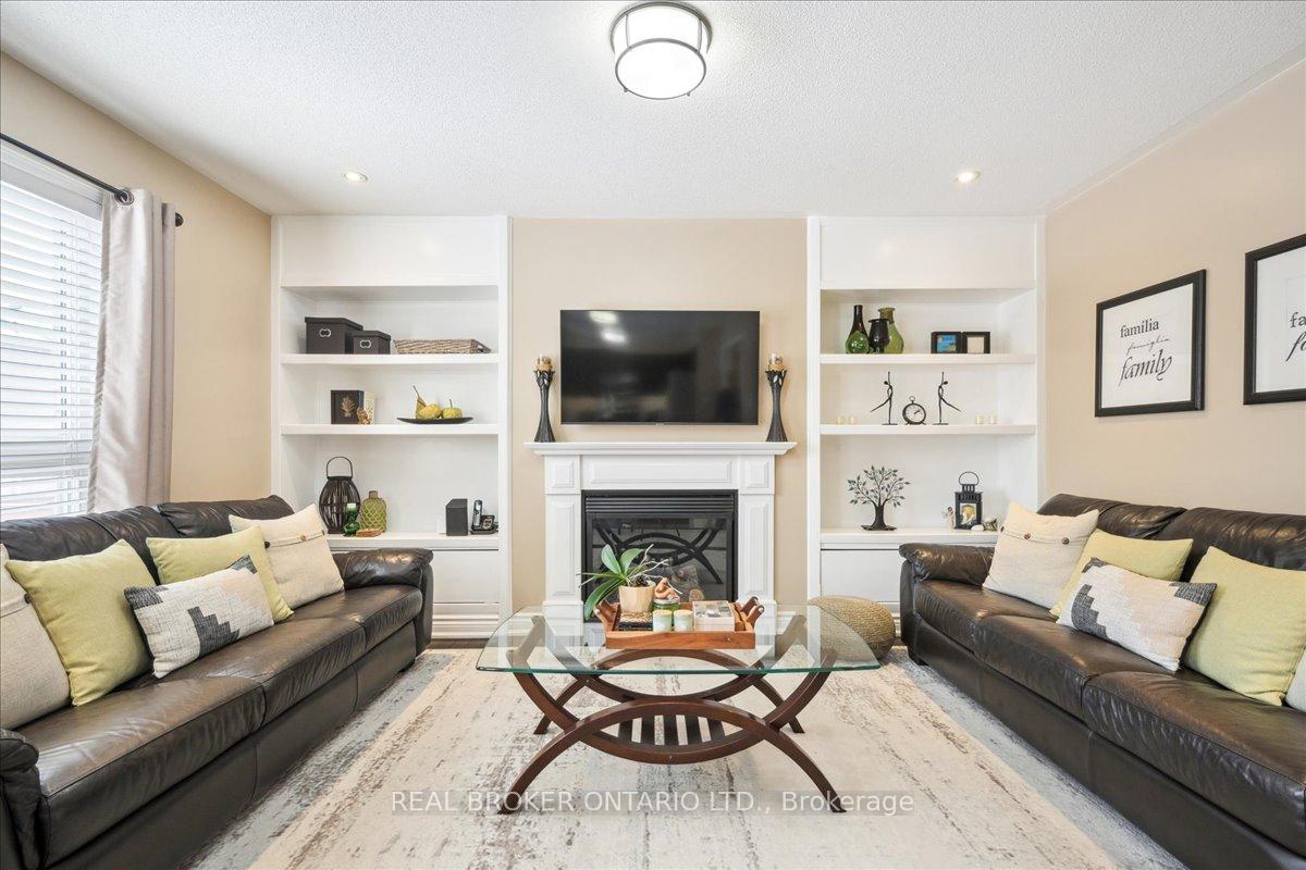 Photo 3 of 35 Hinsley Crescent, Ajax, Northeast Ajax — HOMEH