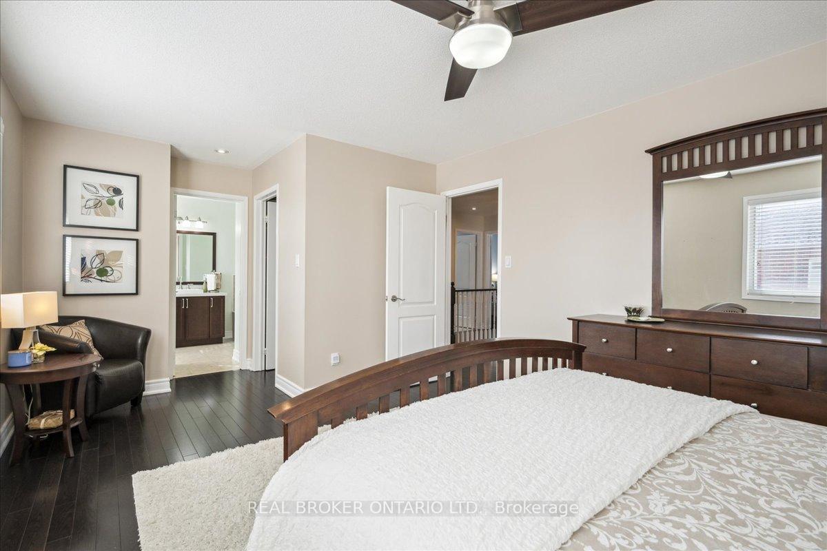 Photo 15 of 35 Hinsley Crescent, Ajax, Northeast Ajax — HOMEH