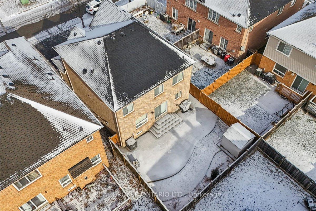 Photo 31 of 35 Hinsley Crescent, Ajax, Northeast Ajax — HOMEH