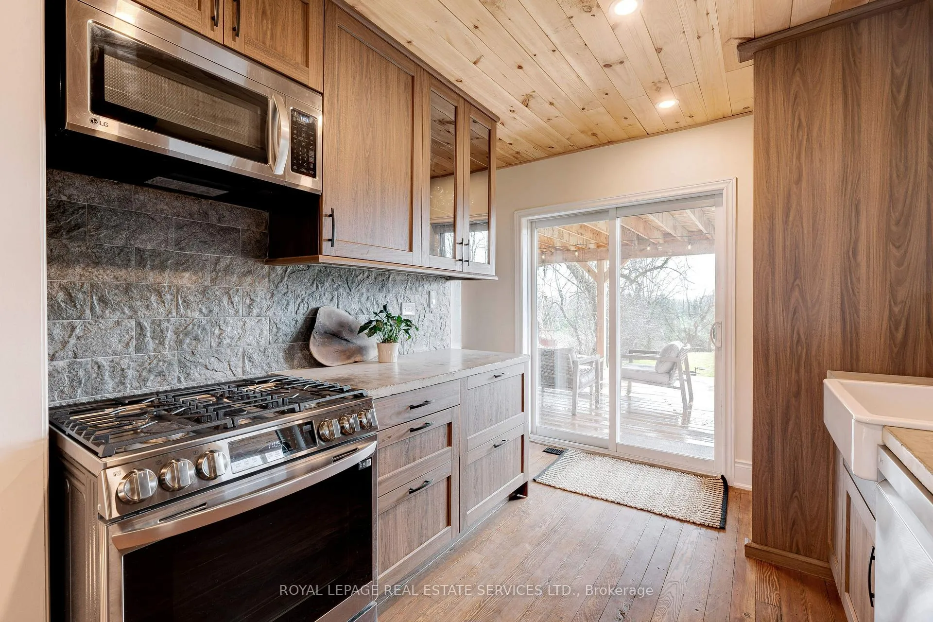 Photo 11 of 312 Carlisle Road, Hamilton, Carlisle — HOMEH