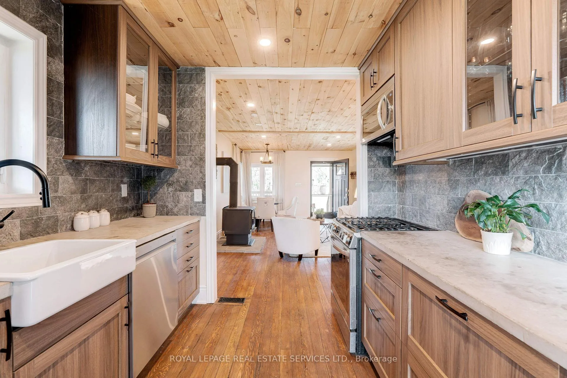 Photo 13 of 312 Carlisle Road, Hamilton, Carlisle — HOMEH