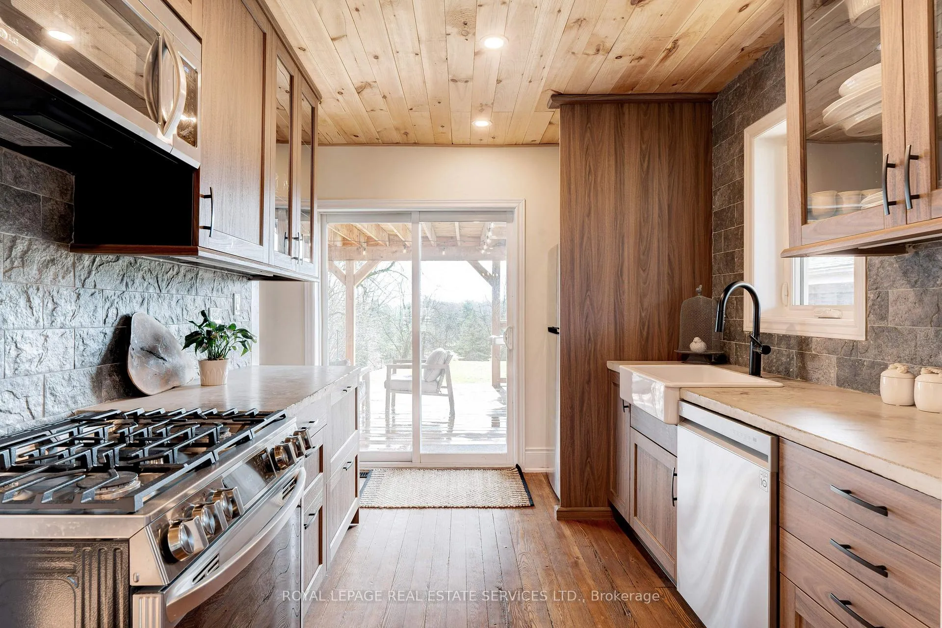 Photo 14 of 312 Carlisle Road, Hamilton, Carlisle — HOMEH