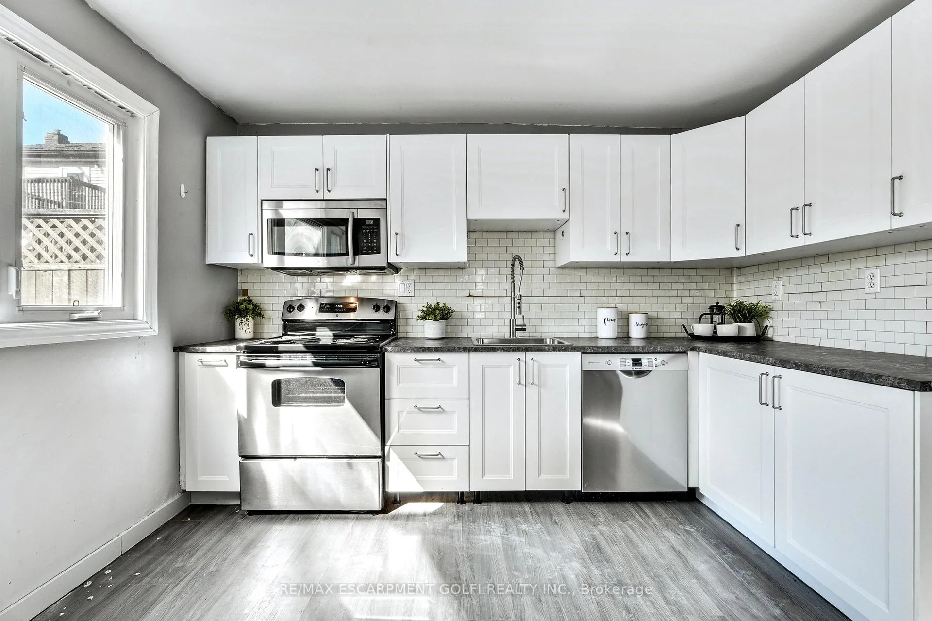 Photo 13 of 381 Herkimer Street, Hamilton, Kirkendall — HOMEH