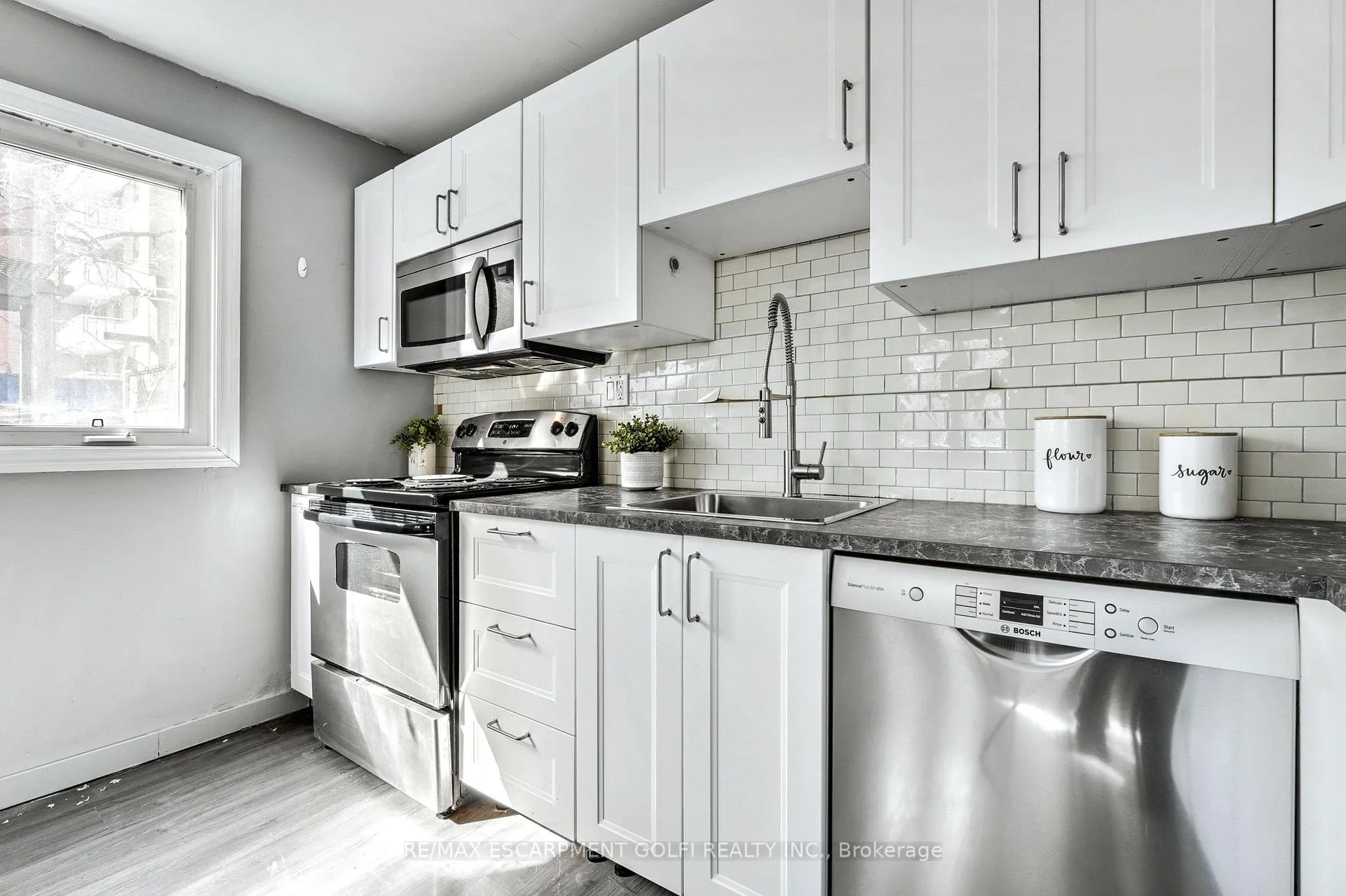 Photo 17 of 381 Herkimer Street, Hamilton, Kirkendall — HOMEH