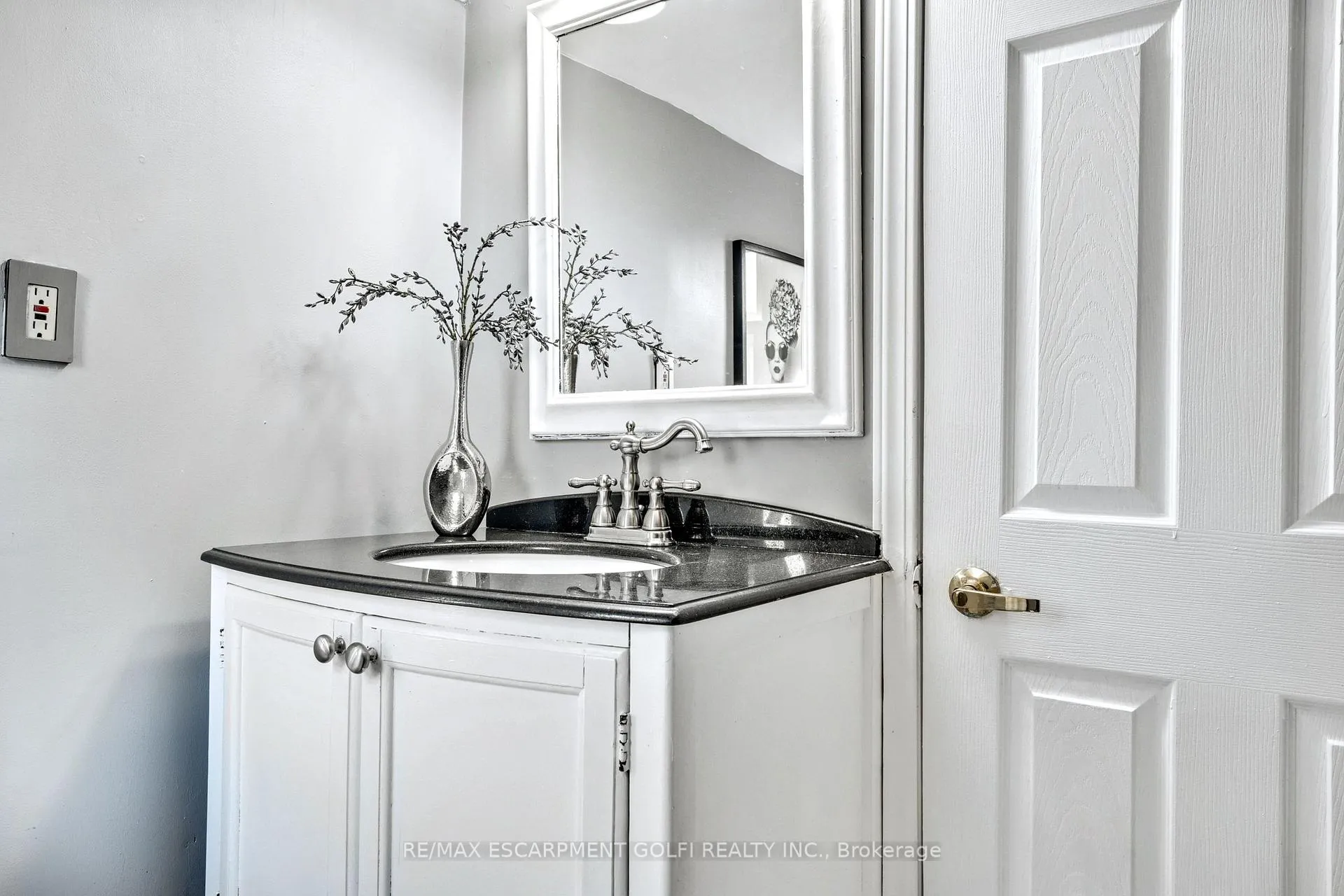 Photo 19 of 381 Herkimer Street, Hamilton, Kirkendall — HOMEH