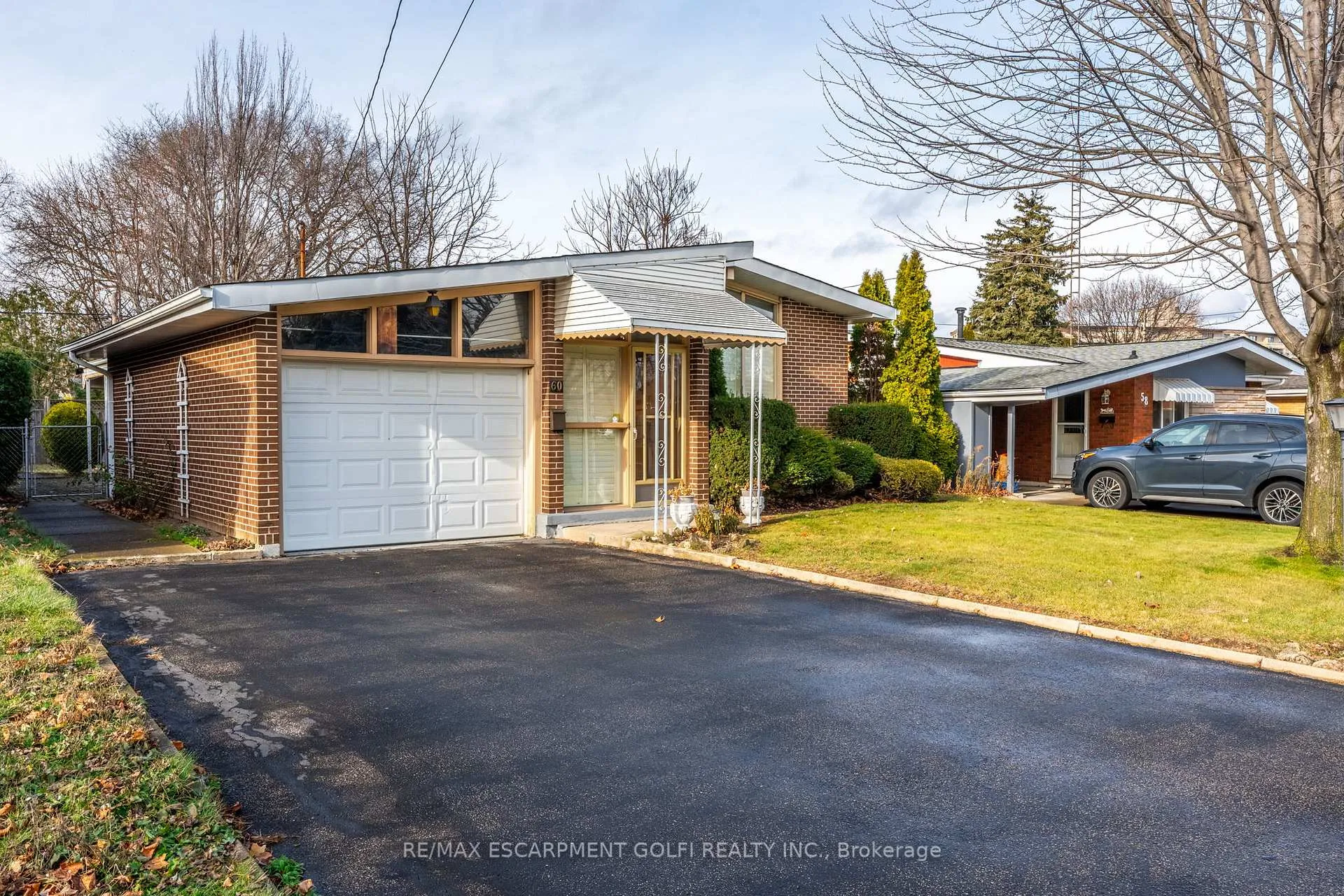 Photo 2 of 60 Sunrise Drive, Hamilton, Greenford — HOMEH