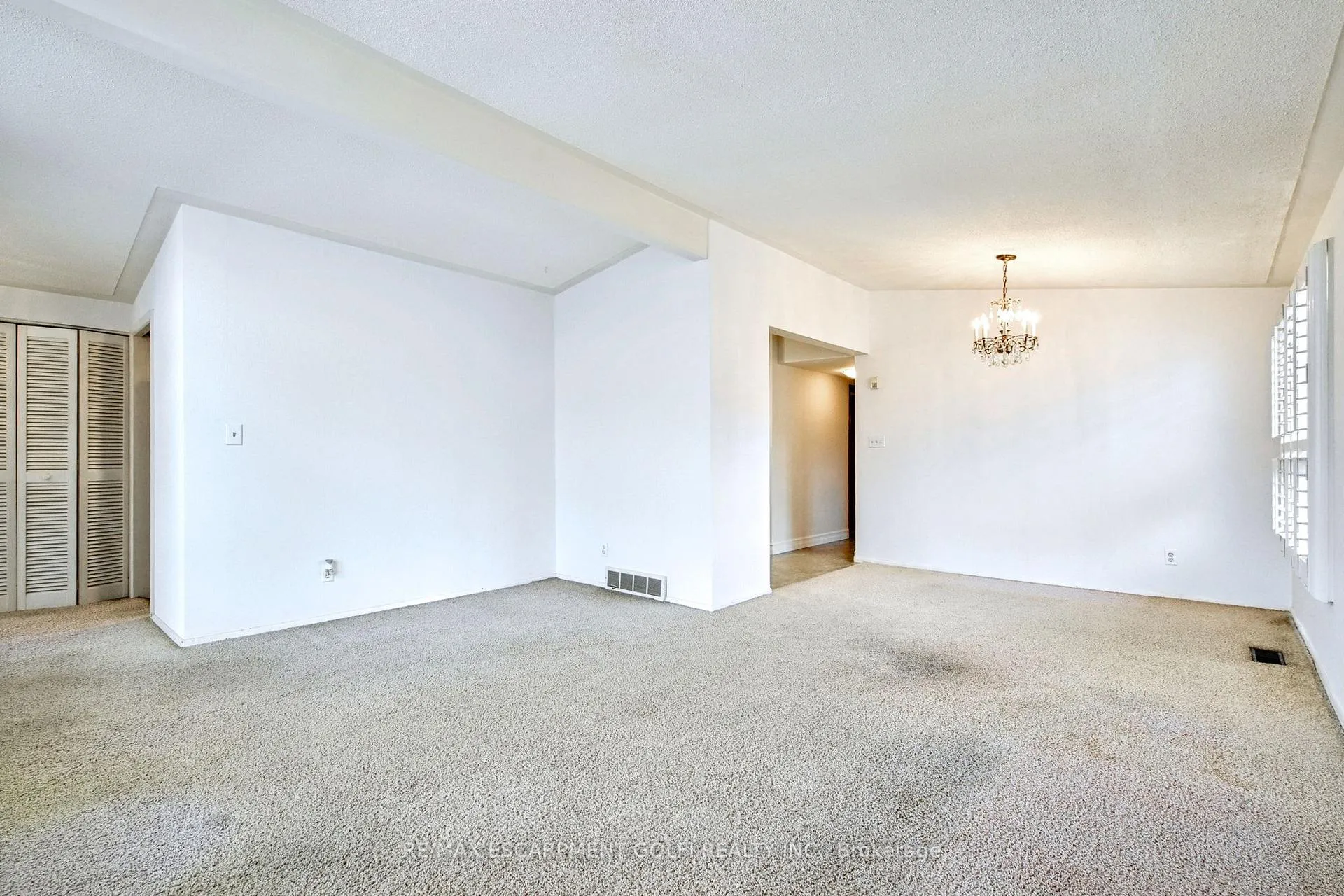 Photo 10 of 60 Sunrise Drive, Hamilton, Greenford — HOMEH