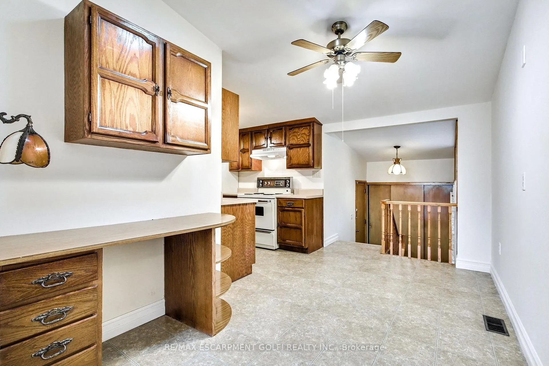 Photo 13 of 60 Sunrise Drive, Hamilton, Greenford — HOMEH