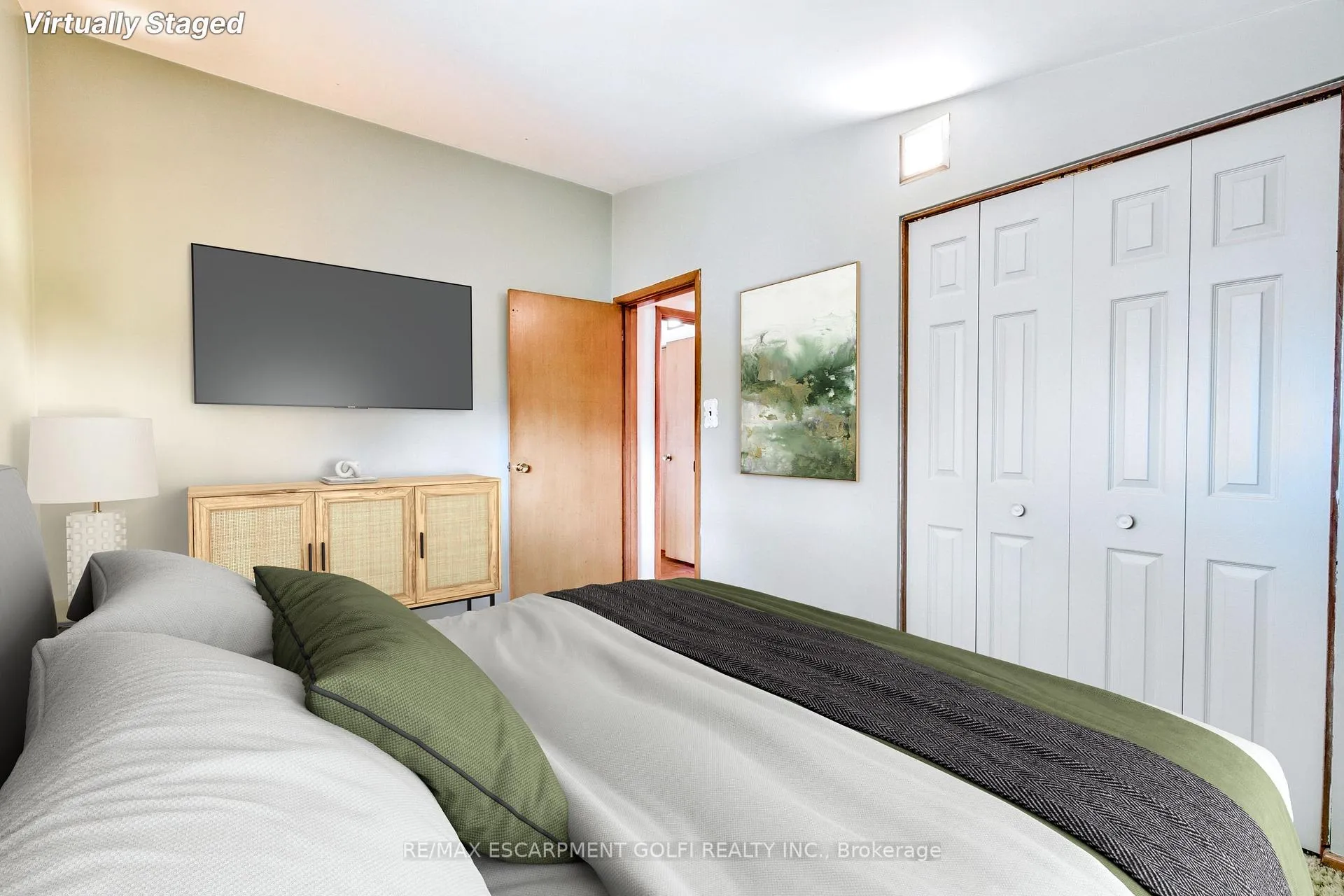 Photo 22 of 60 Sunrise Drive, Hamilton, Greenford — HOMEH