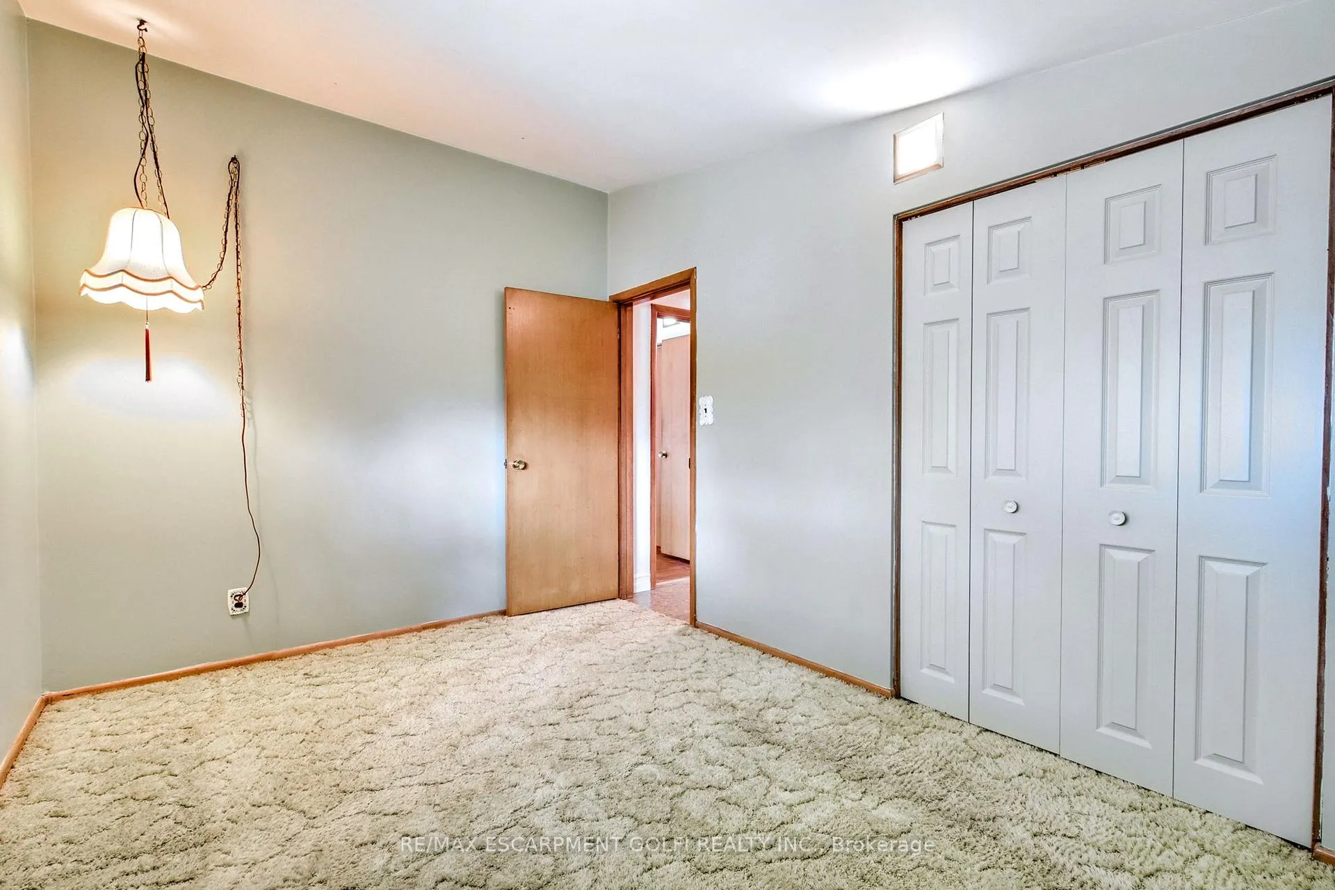 Photo 23 of 60 Sunrise Drive, Hamilton, Greenford — HOMEH
